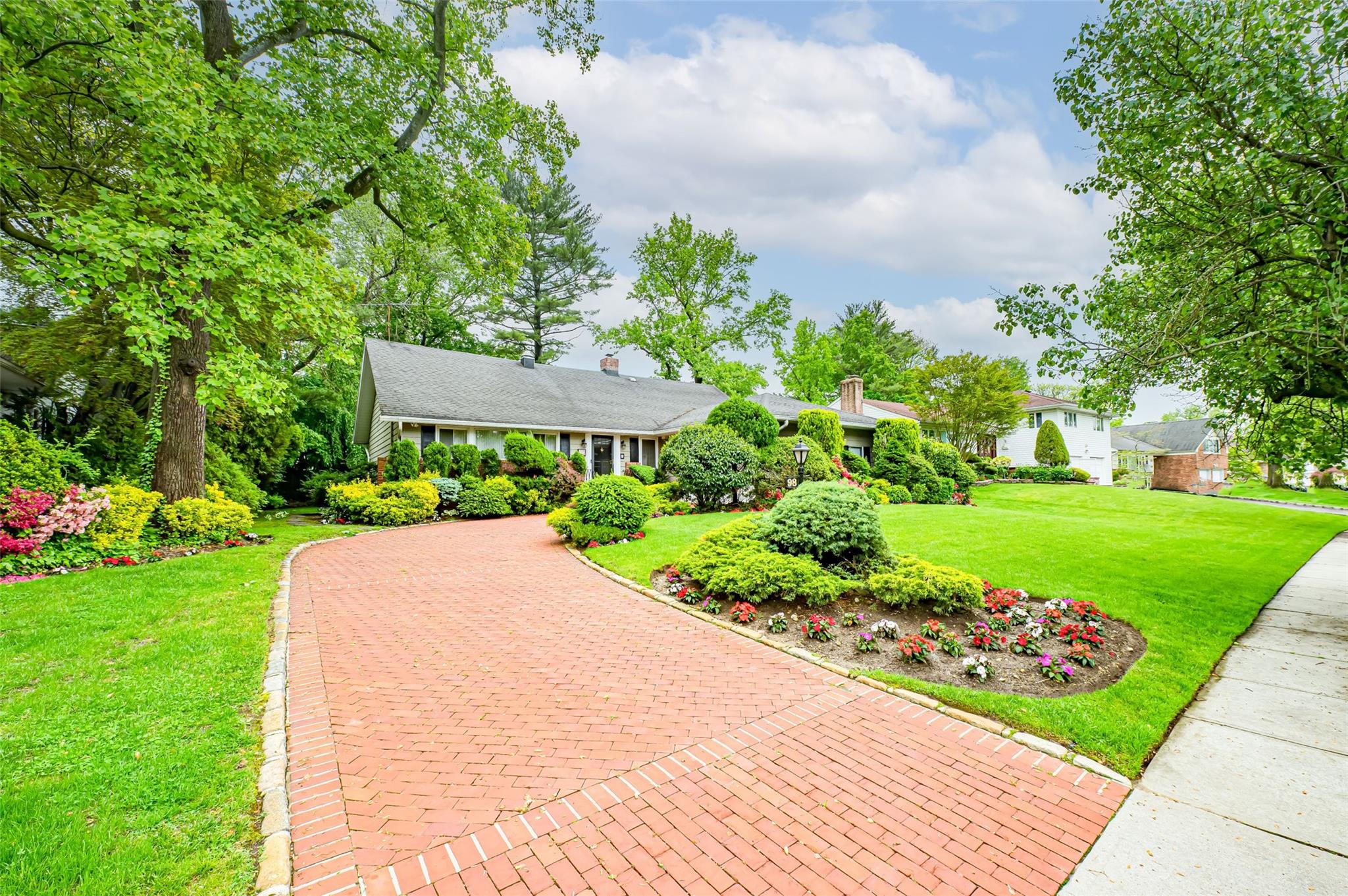 #1 photo, 98 Shrub Hollow Road, Roslyn , NY 11576