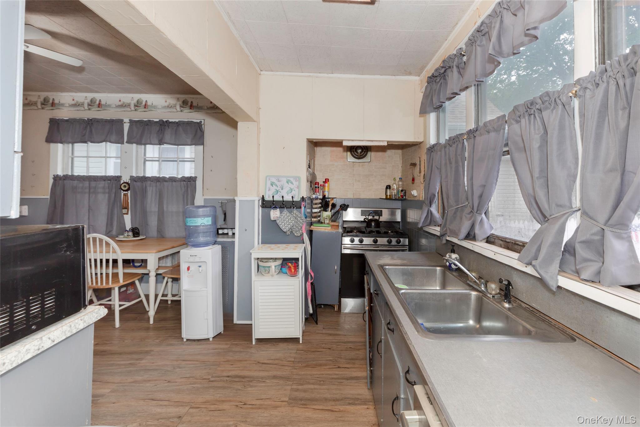 #4 photo, 690 Minnieford Avenue, ブロンクス区 Bronx , NY 10464