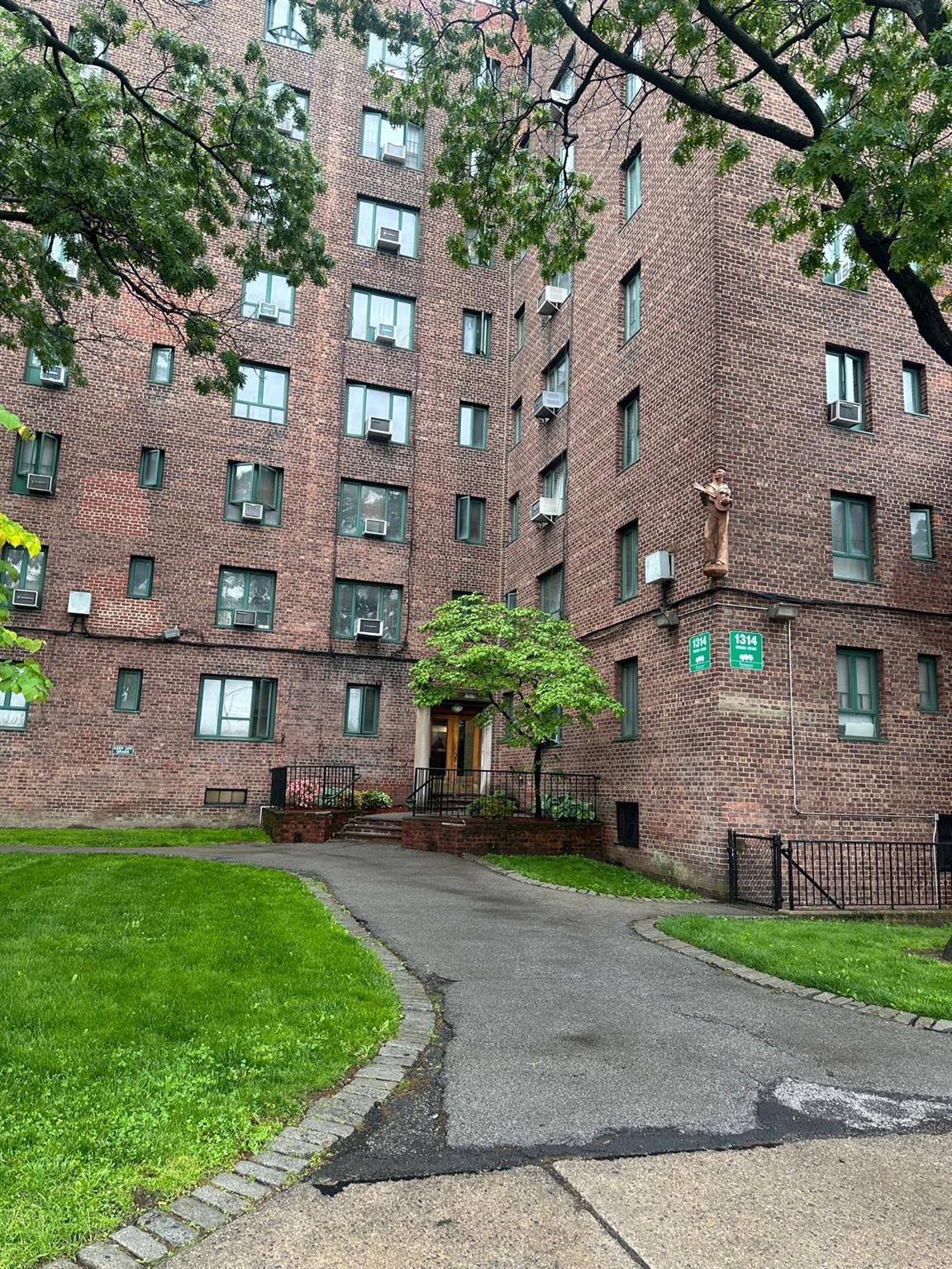 #1 photo, 1314 Virginia Avenue, Bronx , NY 10462