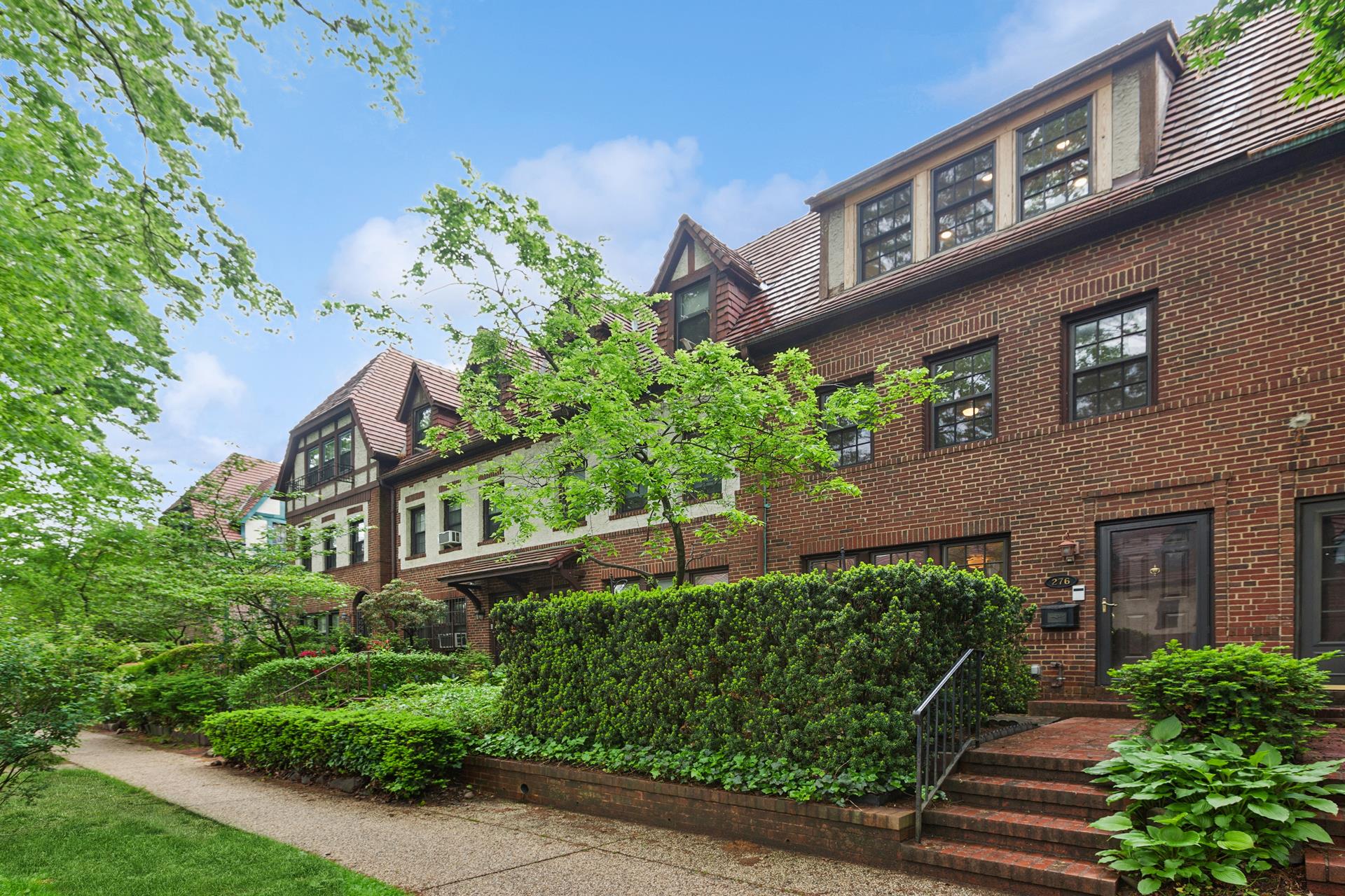 #1 photo, 276 BURNS Street, Forest Hills , NY 11375
