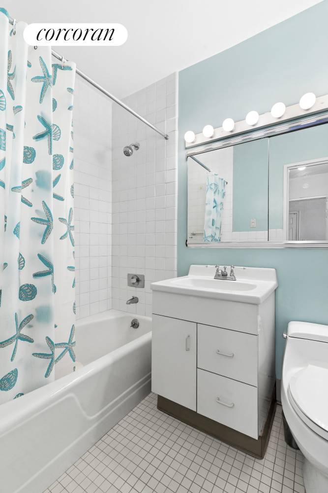 #9 photo, 20 E 9TH Street, マンハッタン Greenwich Village , NY 10003