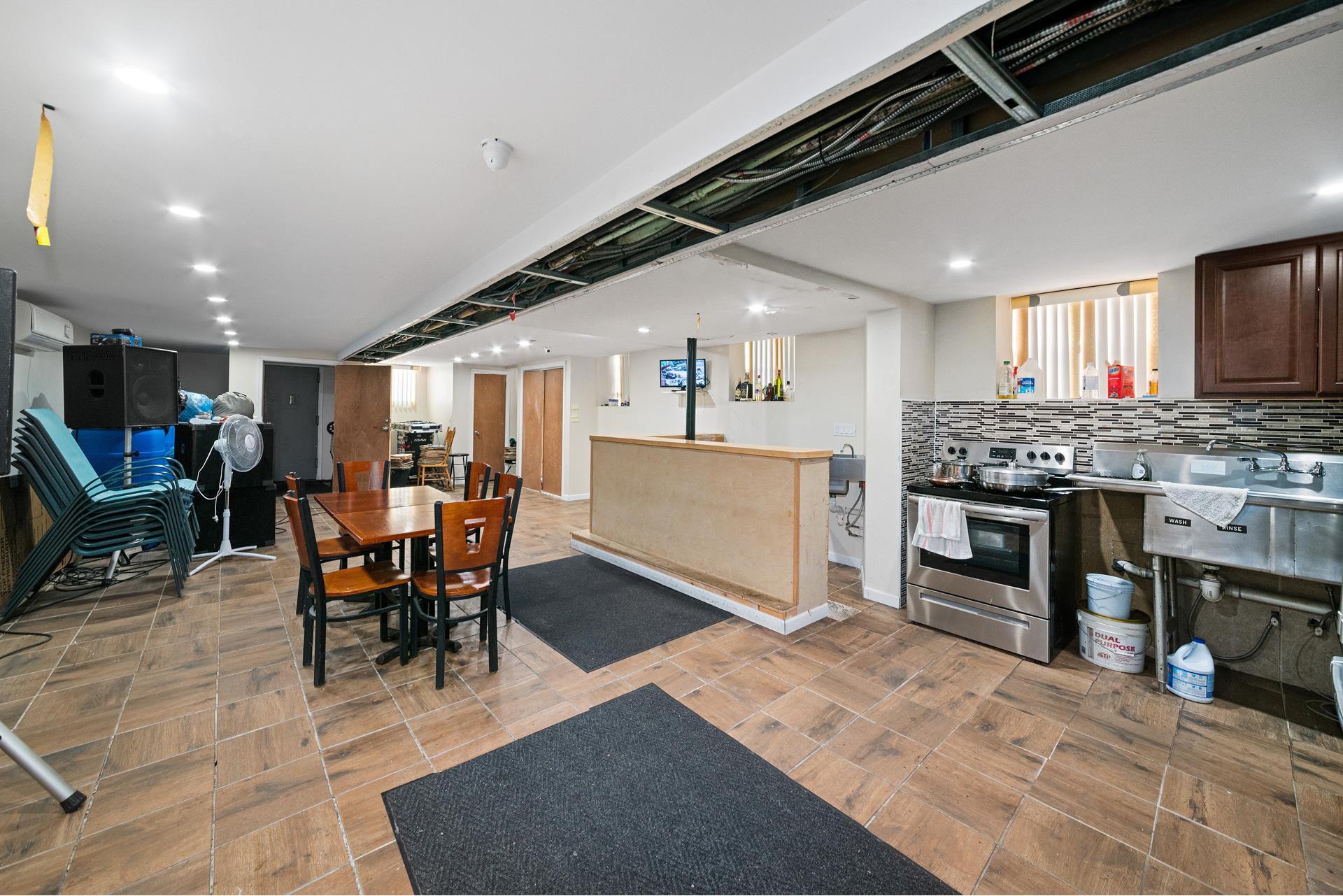 #6 photo, 445 E 95TH Street, ブルックリン区 Brownsville , NY 11212