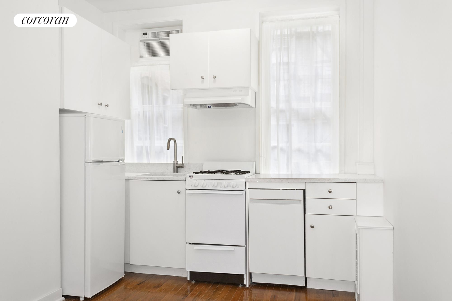 #1 photo, 212 W 16TH Street, ম্যানহাটন Chelsea , NY 10011