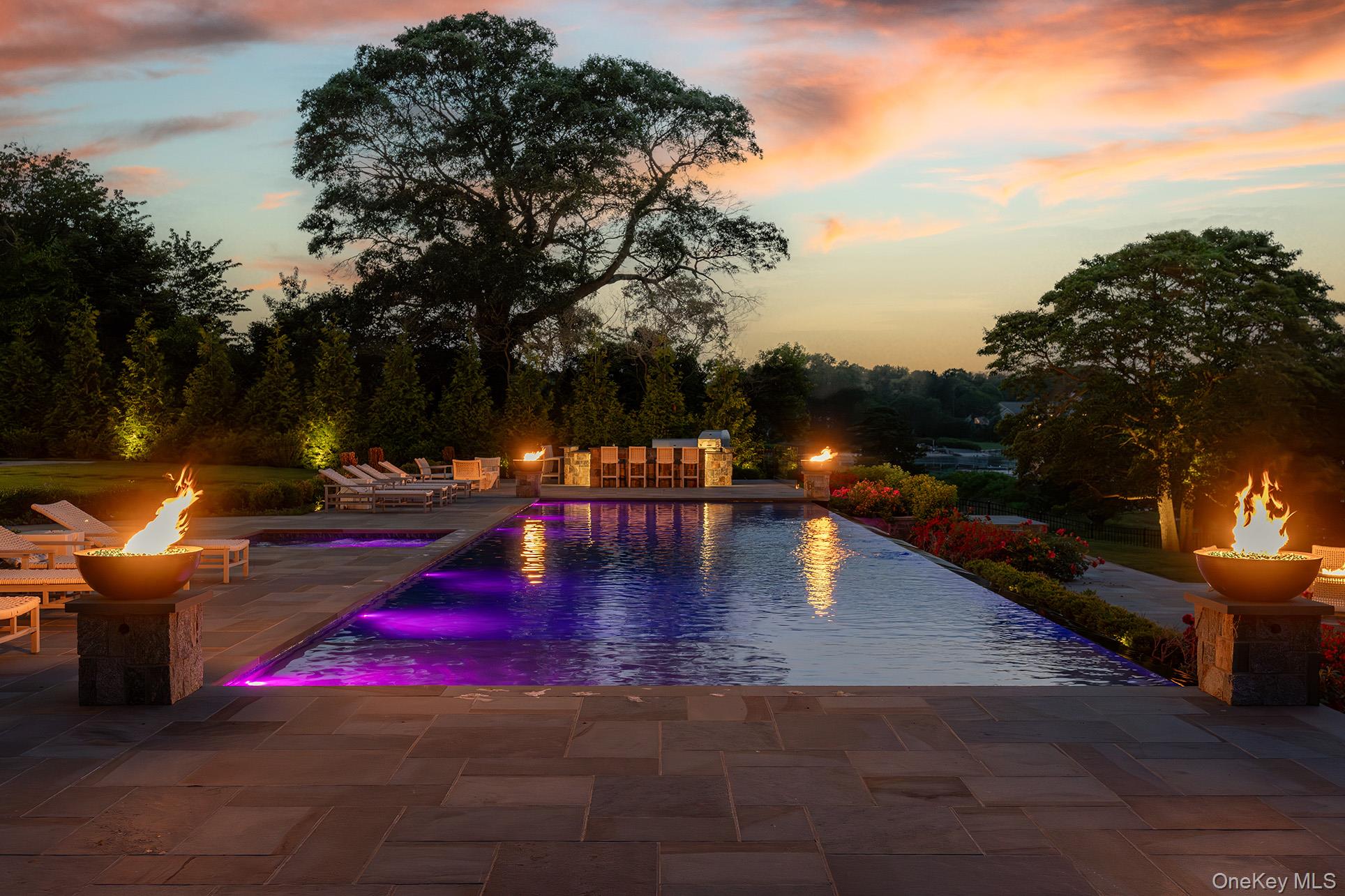 #4 photo, 25 Brewster Lane, East Setauket , NY 11733