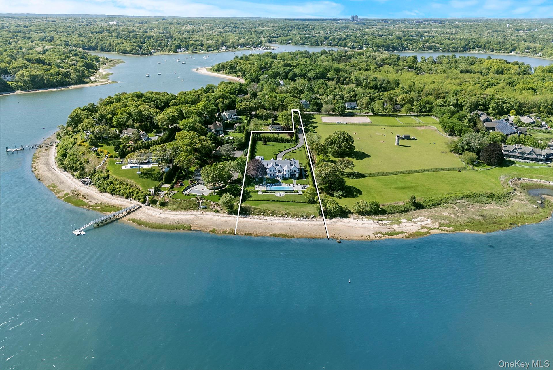 #5 photo, 25 Brewster Lane, East Setauket , NY 11733