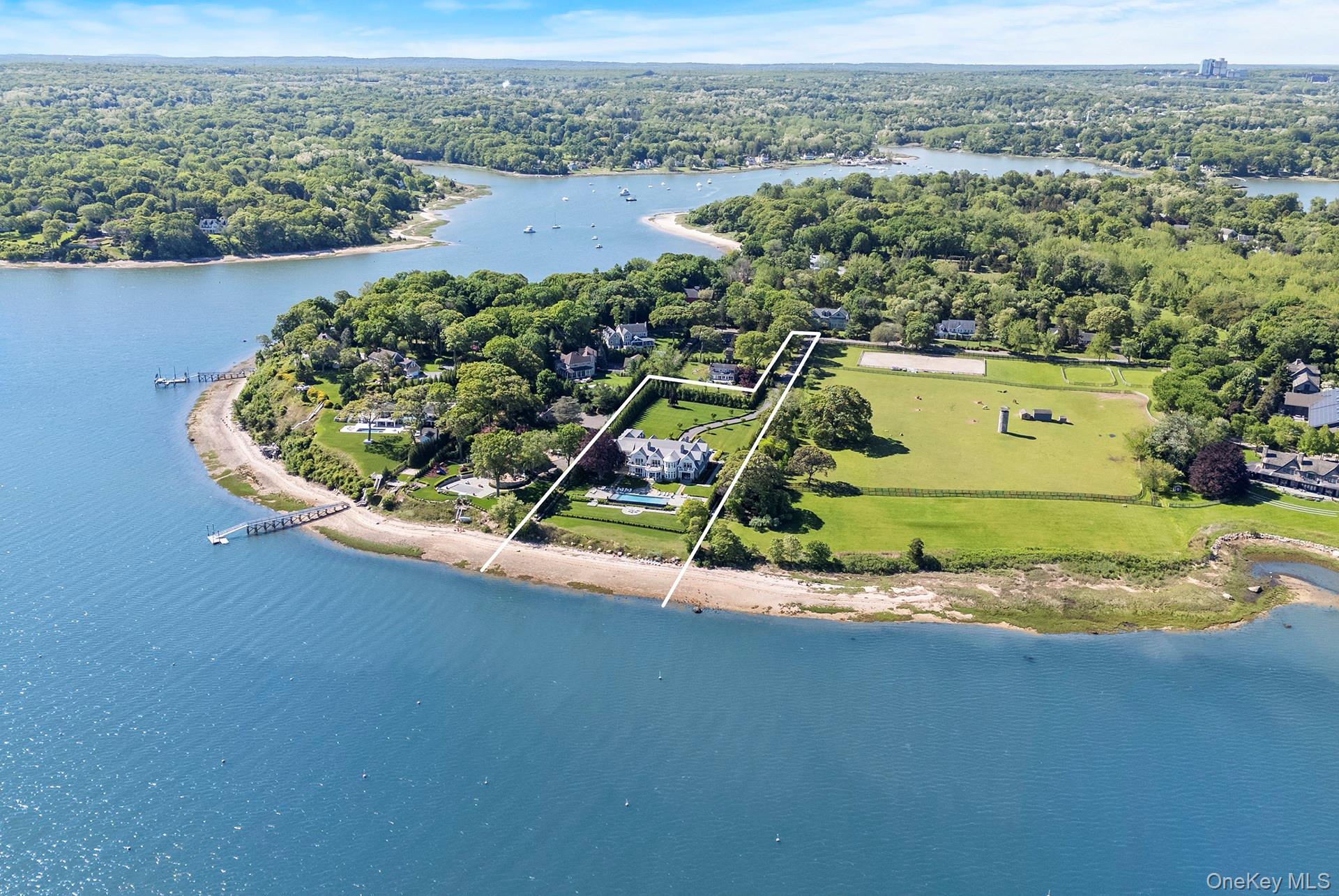 #8 photo, 25 Brewster Lane, East Setauket , NY 11733