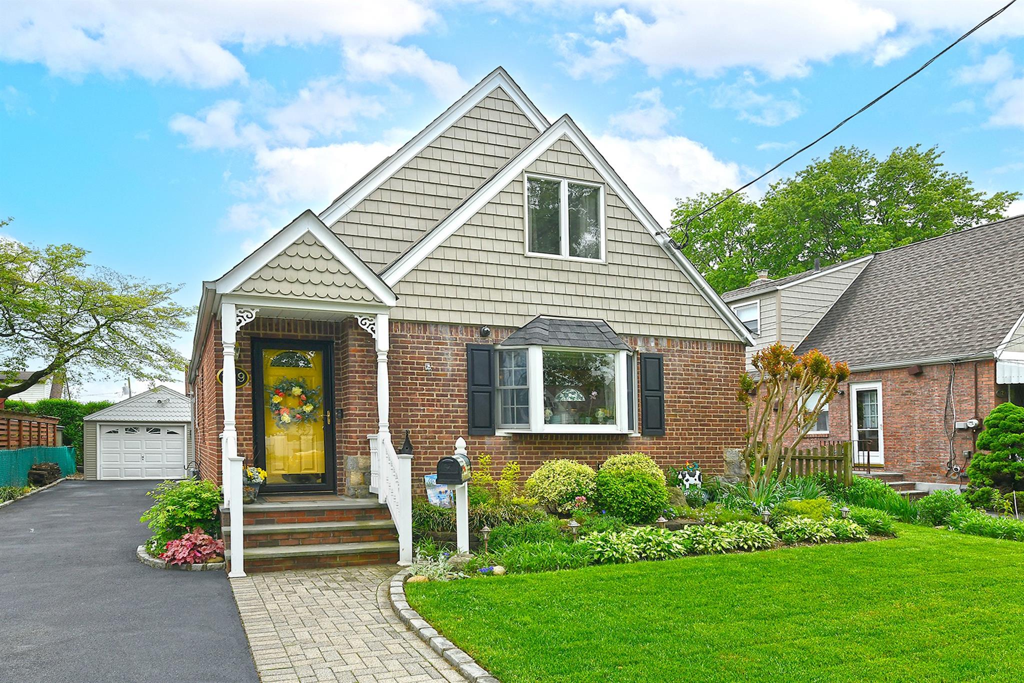 #1 photo, 129 Brown Street, Mineola , NY 11501