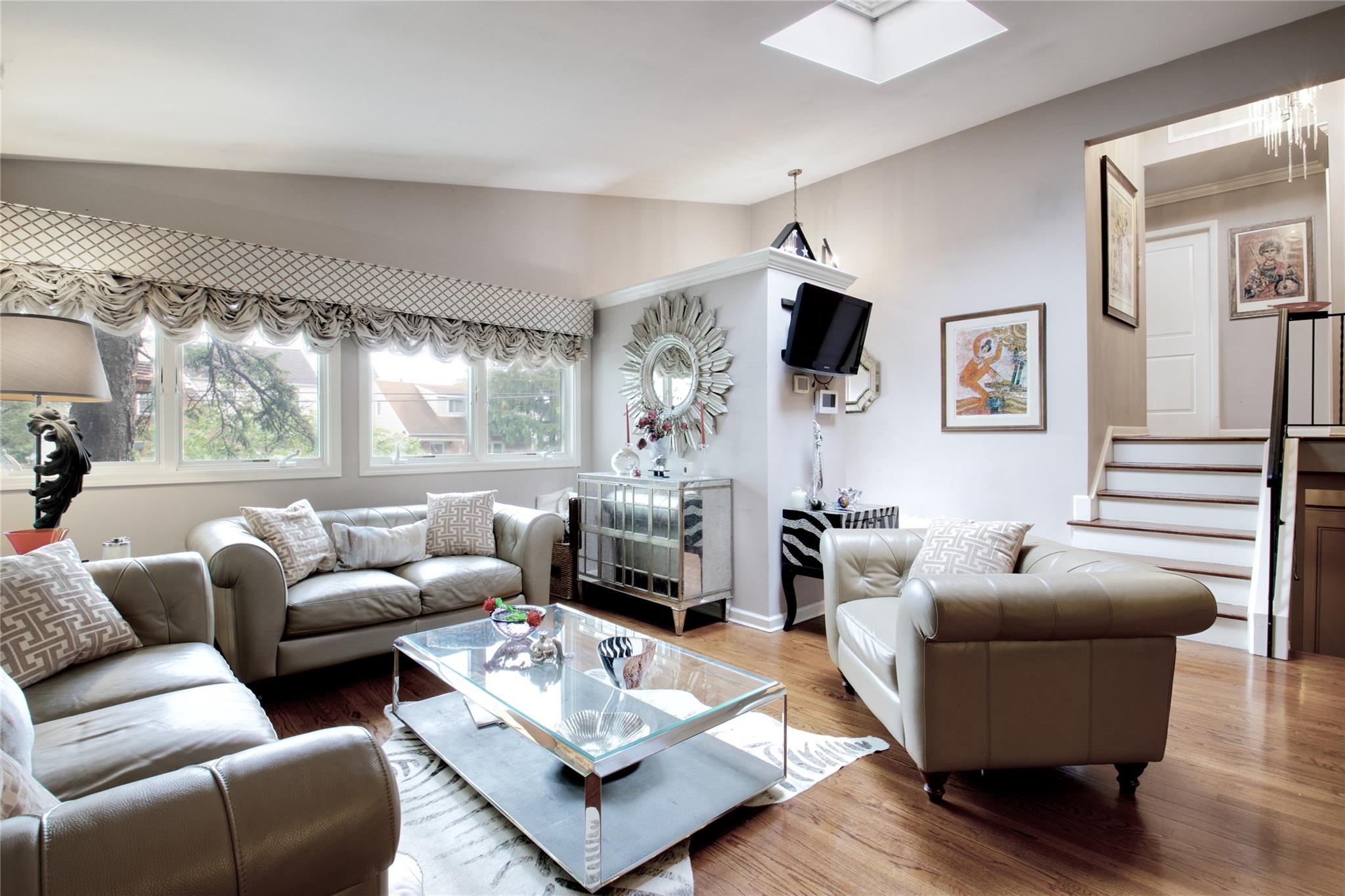 #3 photo, 26-26 210th Place, クイーンズ区 Bayside , NY 11360