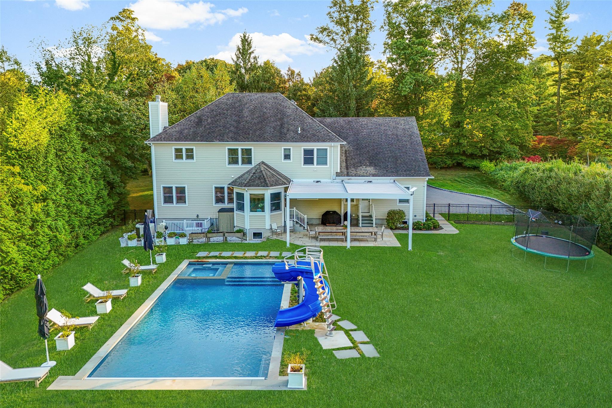 #1 photo, 68 Allison Lane, Thornwood , NY 10594