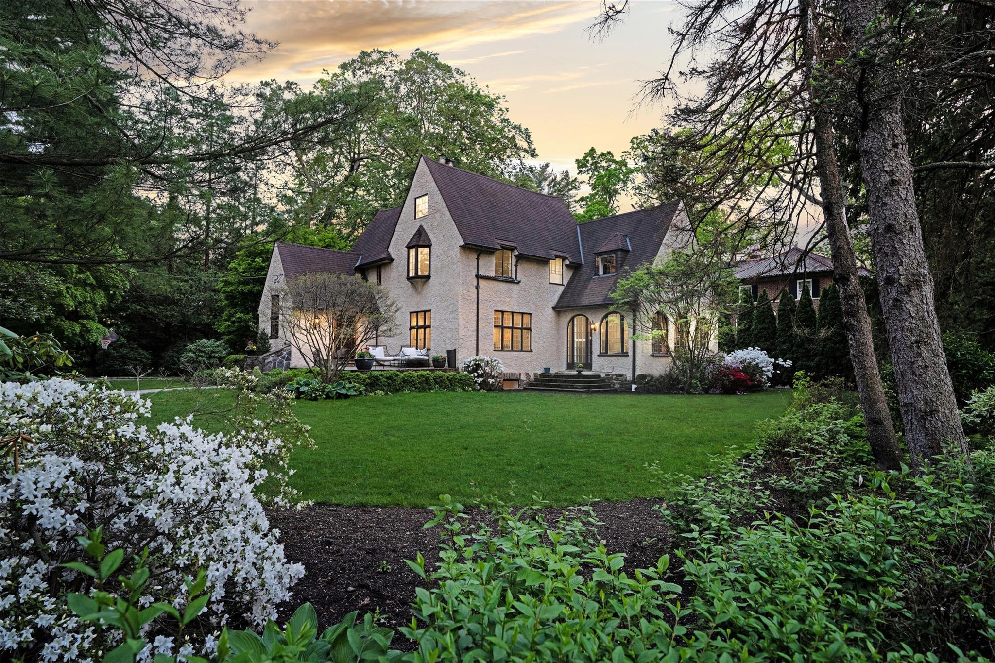 #1 photo, 8 Rockledge Drive, Pelham , NY 10803