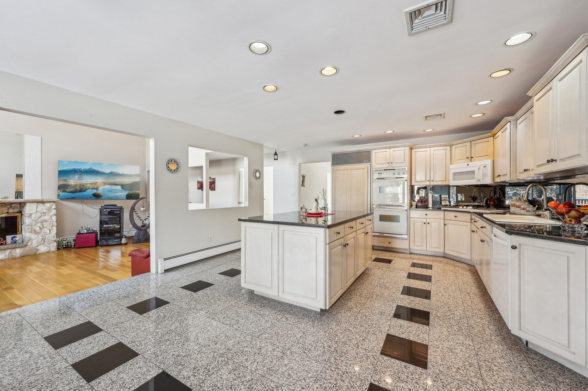 #12 photo, 1 Deforest Court, West Nyack , NY 10994