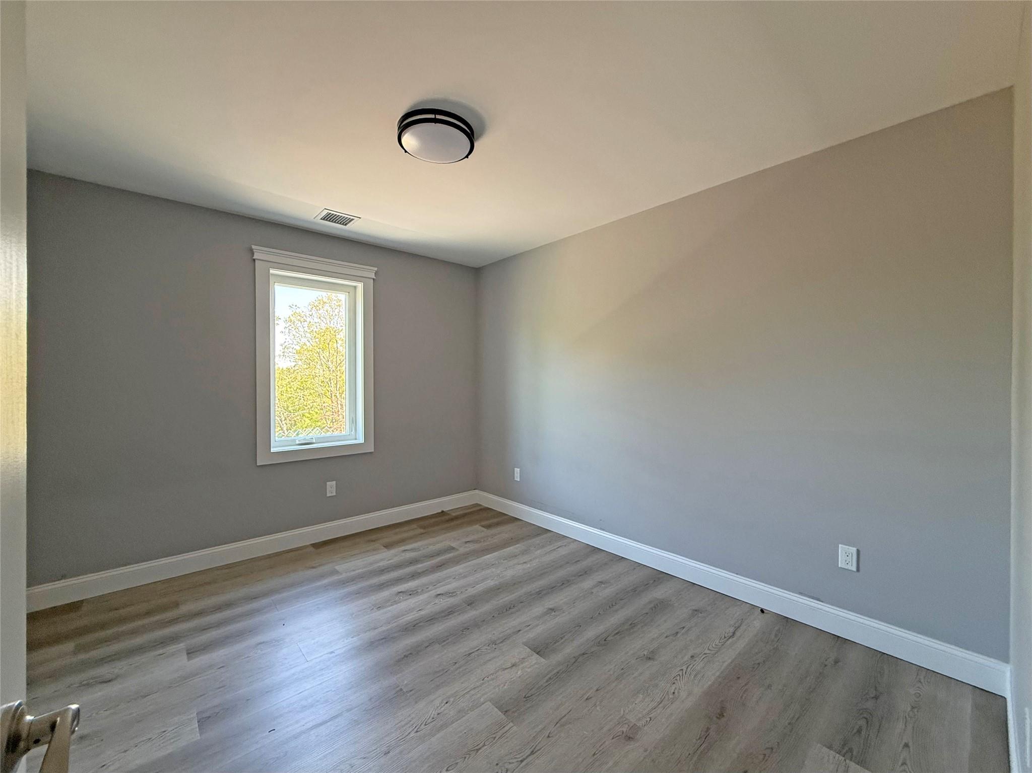 #14 photo, Undisclosed Avenue, サフォーク郡 Riverhead , NY 11901