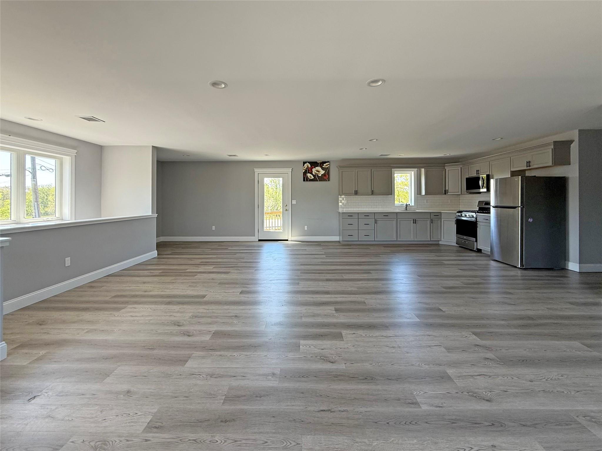 #6 photo, Undisclosed Avenue, サフォーク郡 Riverhead , NY 11901