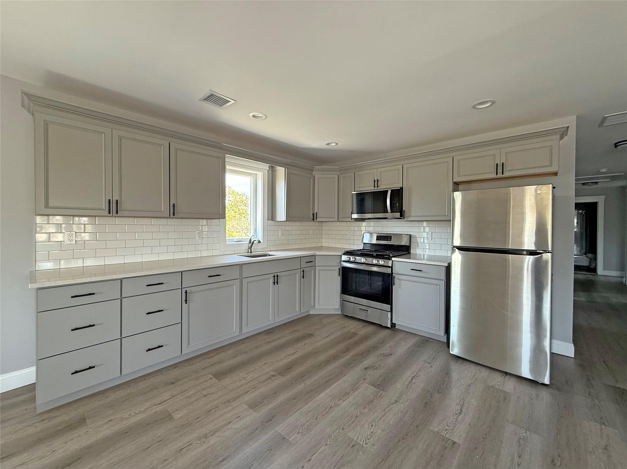 #7 photo, Undisclosed Avenue, サフォーク郡 Riverhead , NY 11901