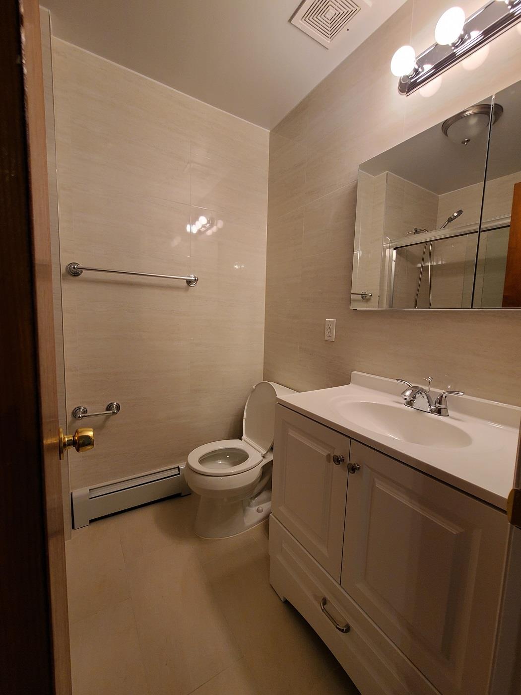 #9 photo, 85-10 165 Street, クイーンズ区 Jamaica , NY 11432