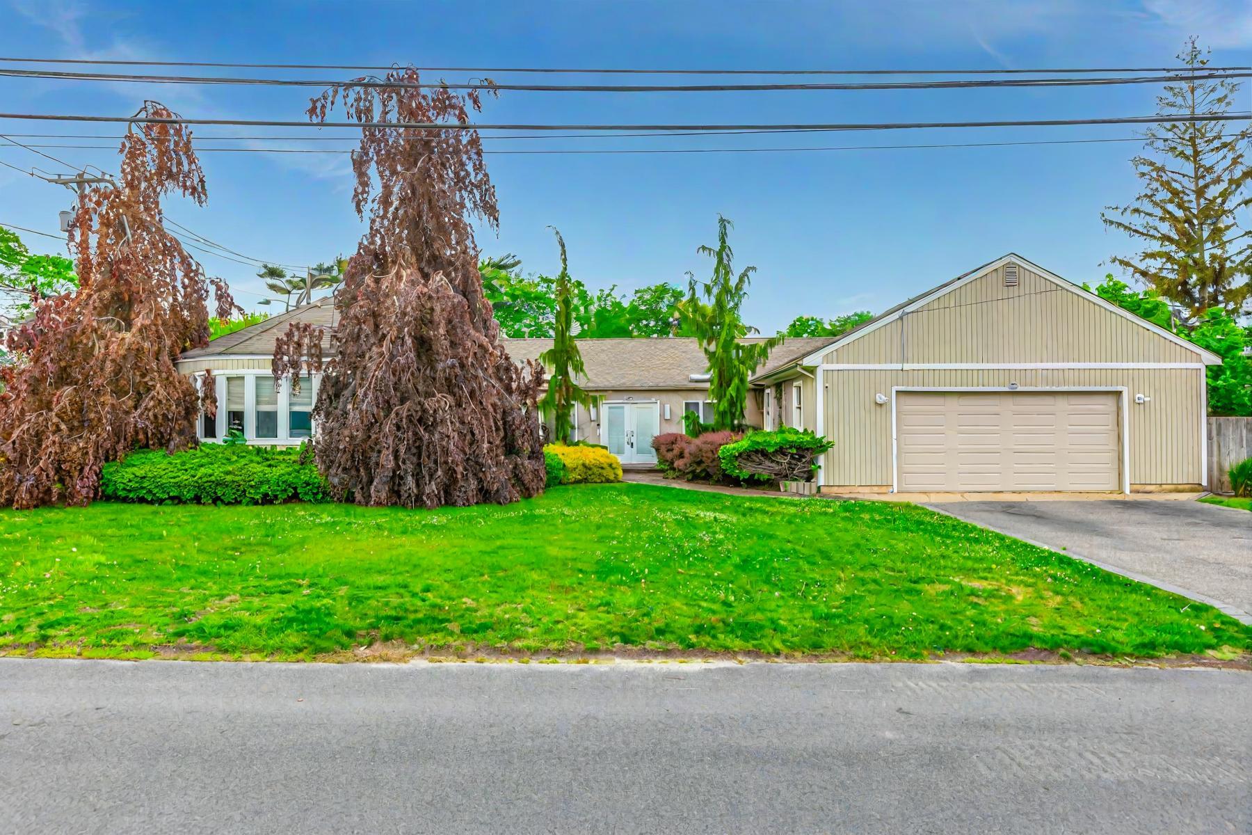 #1 photo, 11 Woodside Avenue, Islip , NY 11751