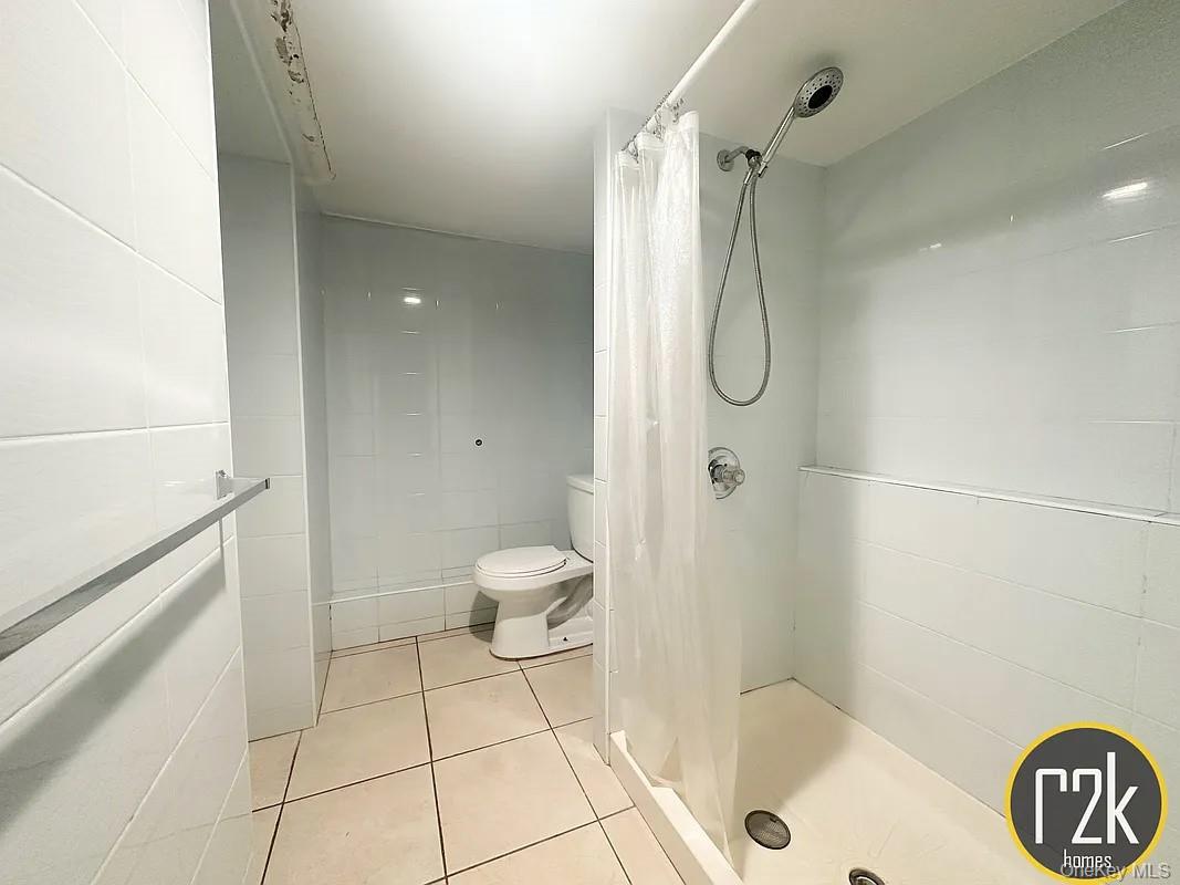 #18 photo, 32-24 75 Street, Jackson Heights , NY 11370