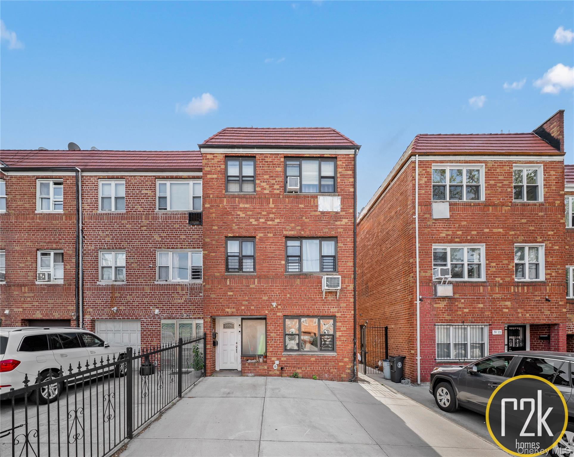 #2 photo, 32-24 75 Street, Jackson Heights , NY 11370