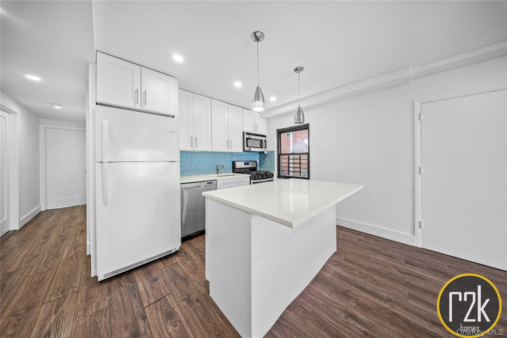 #9 photo, 32-24 75 Street, Jackson Heights , NY 11370