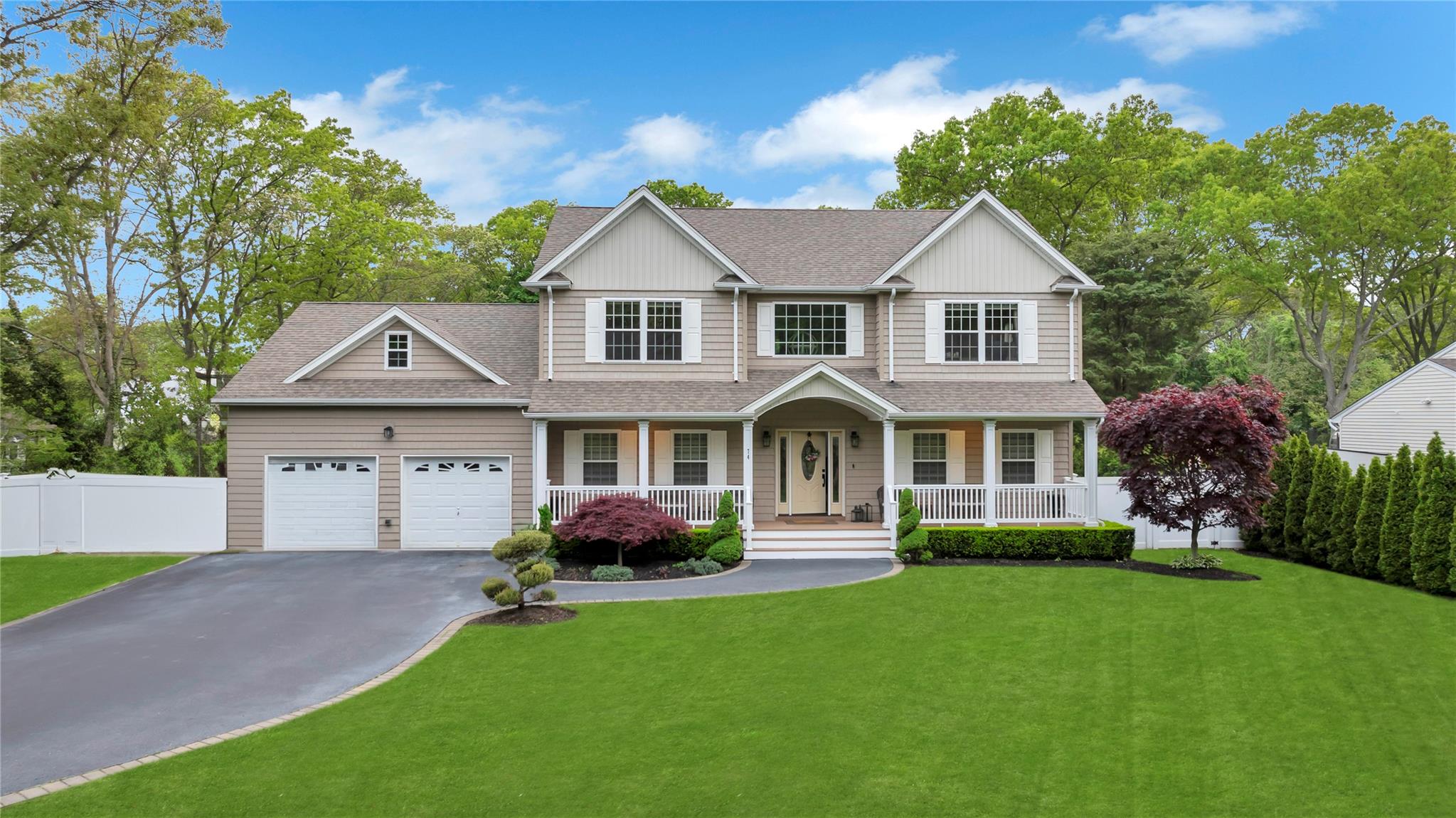 #1 photo, 74 Buckley Road, 東長島 Patchogue , NY 11772