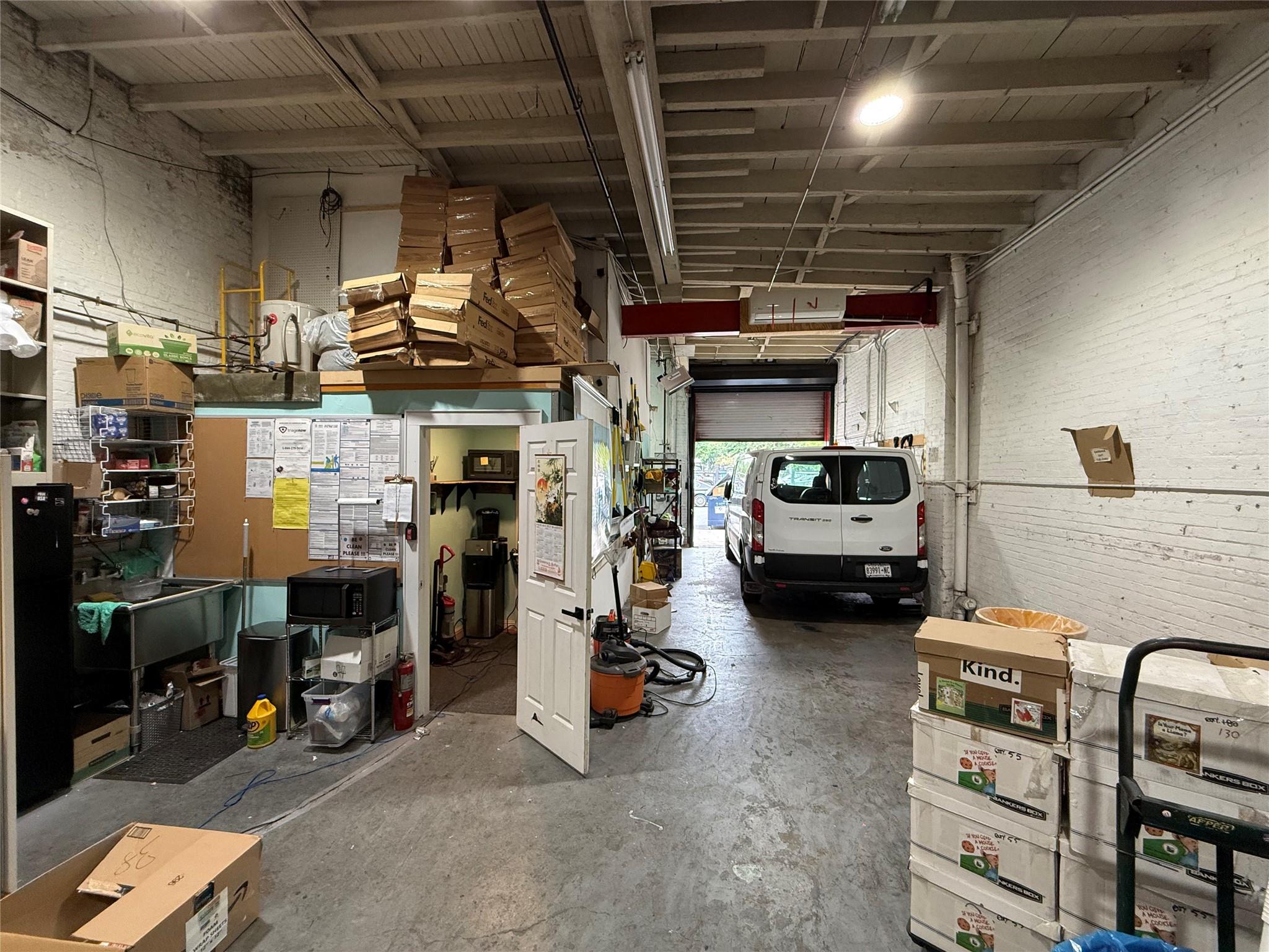 #9 photo, 149 Hull Street, ブルックリン区 Brooklyn , NY 11233