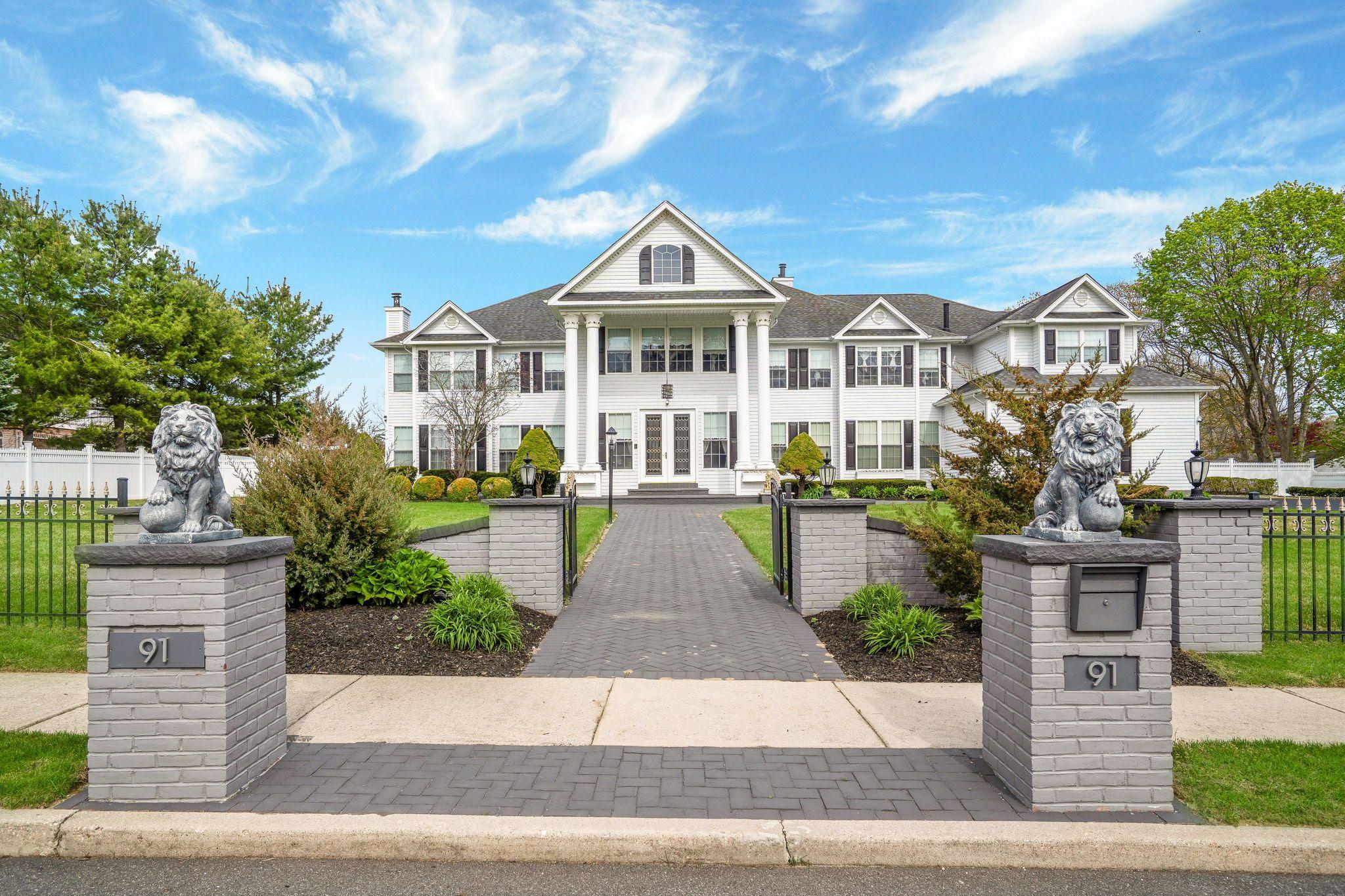 #1 photo, 91 Fairmont Avenue, Medford , NY 11763