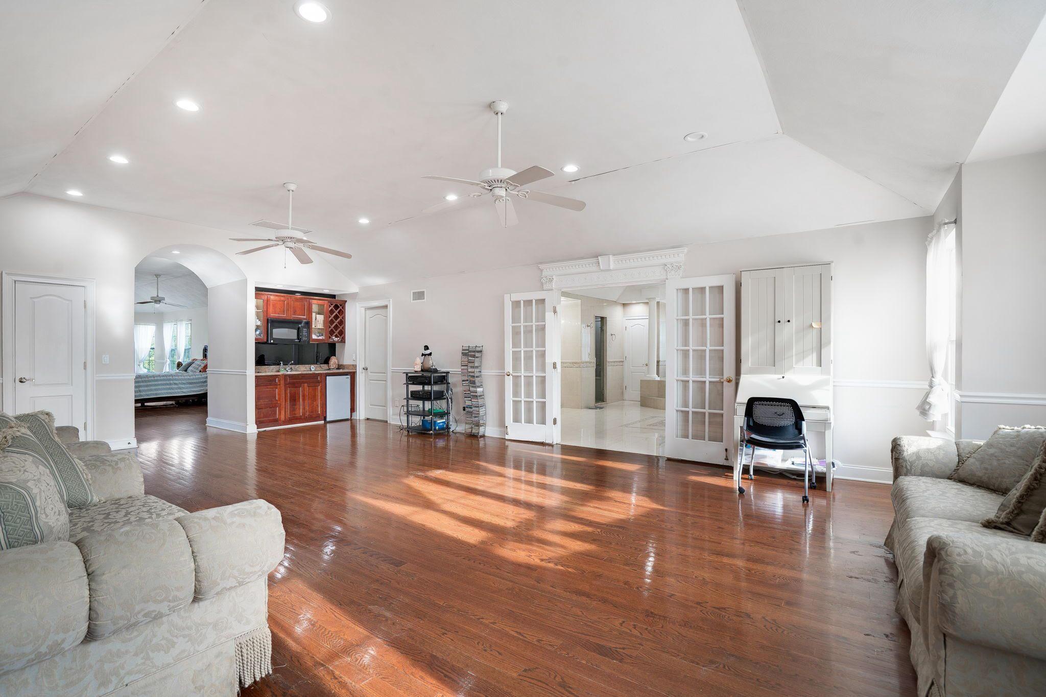 #16 photo, 91 Fairmont Avenue, サフォーク郡 Medford , NY 11763