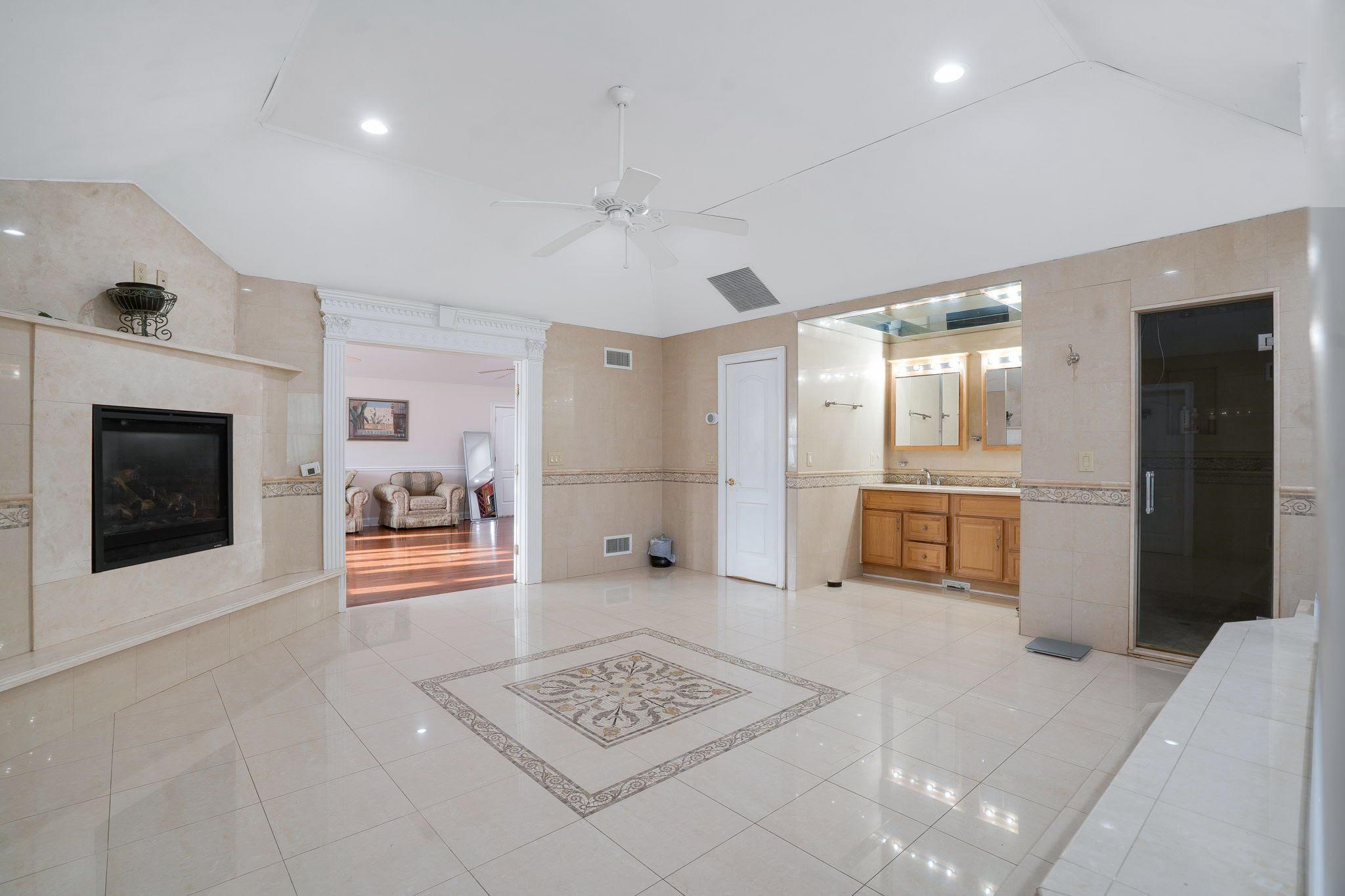 #17 photo, 91 Fairmont Avenue, サフォーク郡 Medford , NY 11763