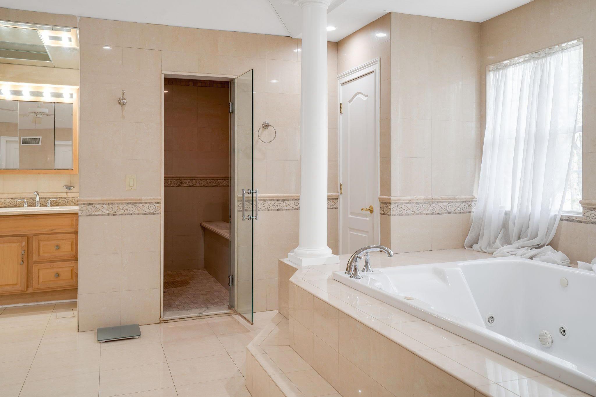 #19 photo, 91 Fairmont Avenue, サフォーク郡 Medford , NY 11763