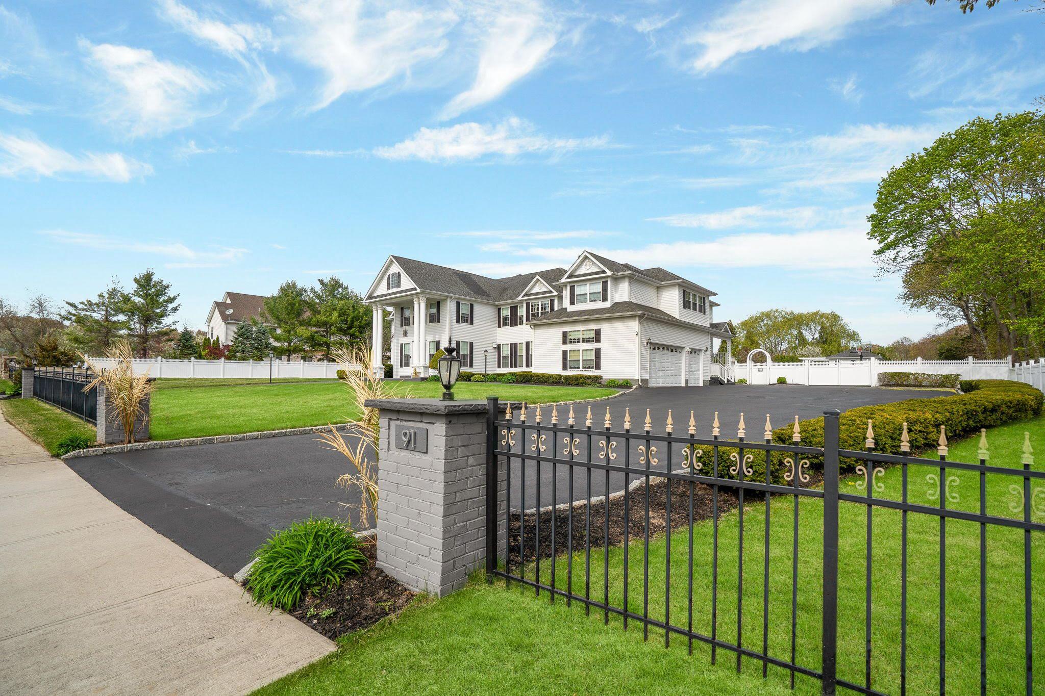 #4 photo, 91 Fairmont Avenue, サフォーク郡 Medford , NY 11763