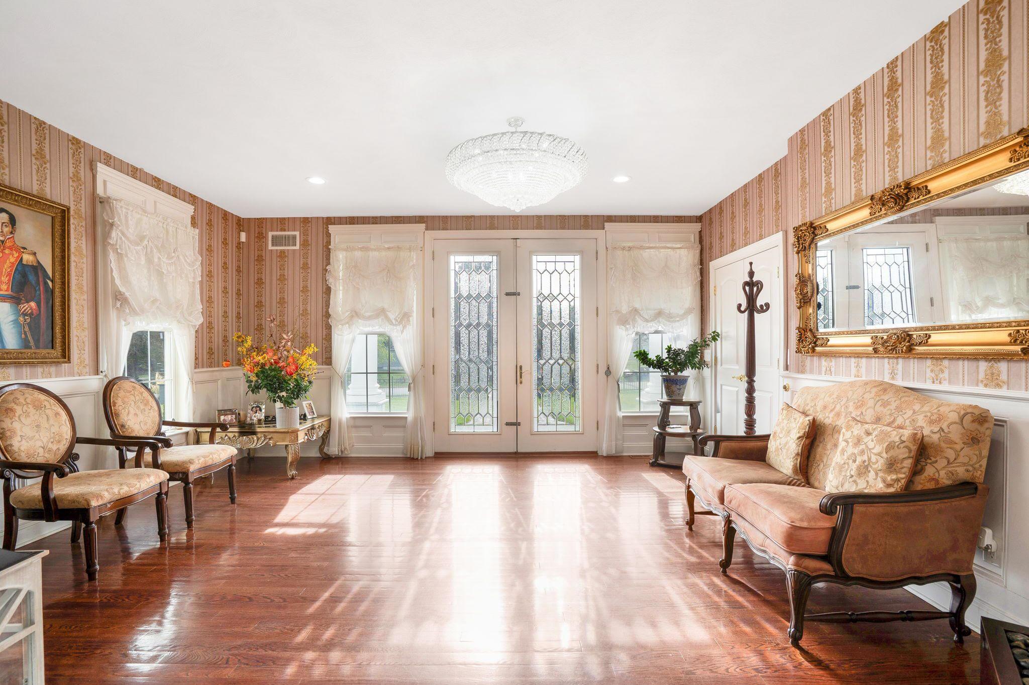 #6 photo, 91 Fairmont Avenue, サフォーク郡 Medford , NY 11763