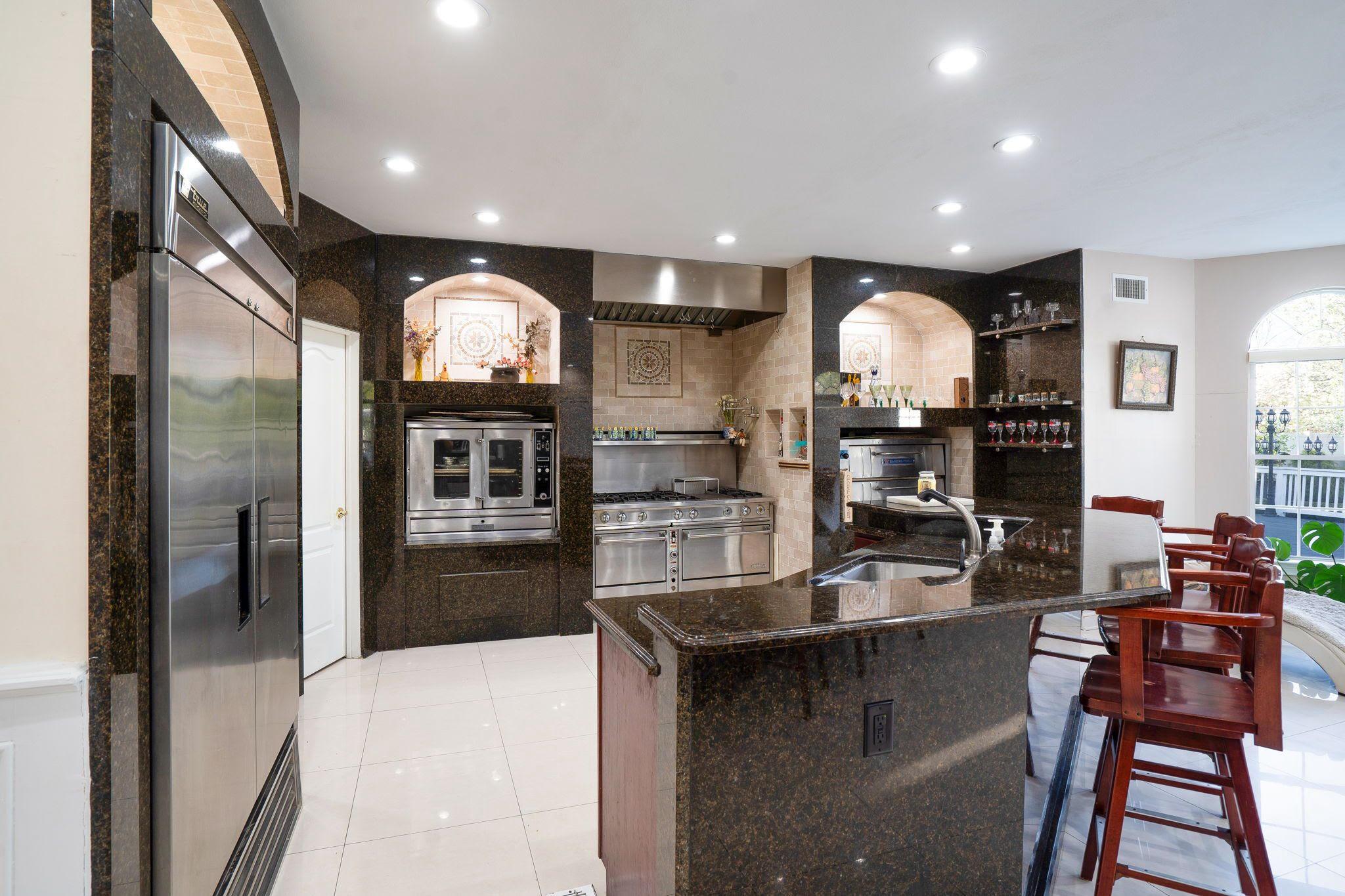 #9 photo, 91 Fairmont Avenue, サフォーク郡 Medford , NY 11763