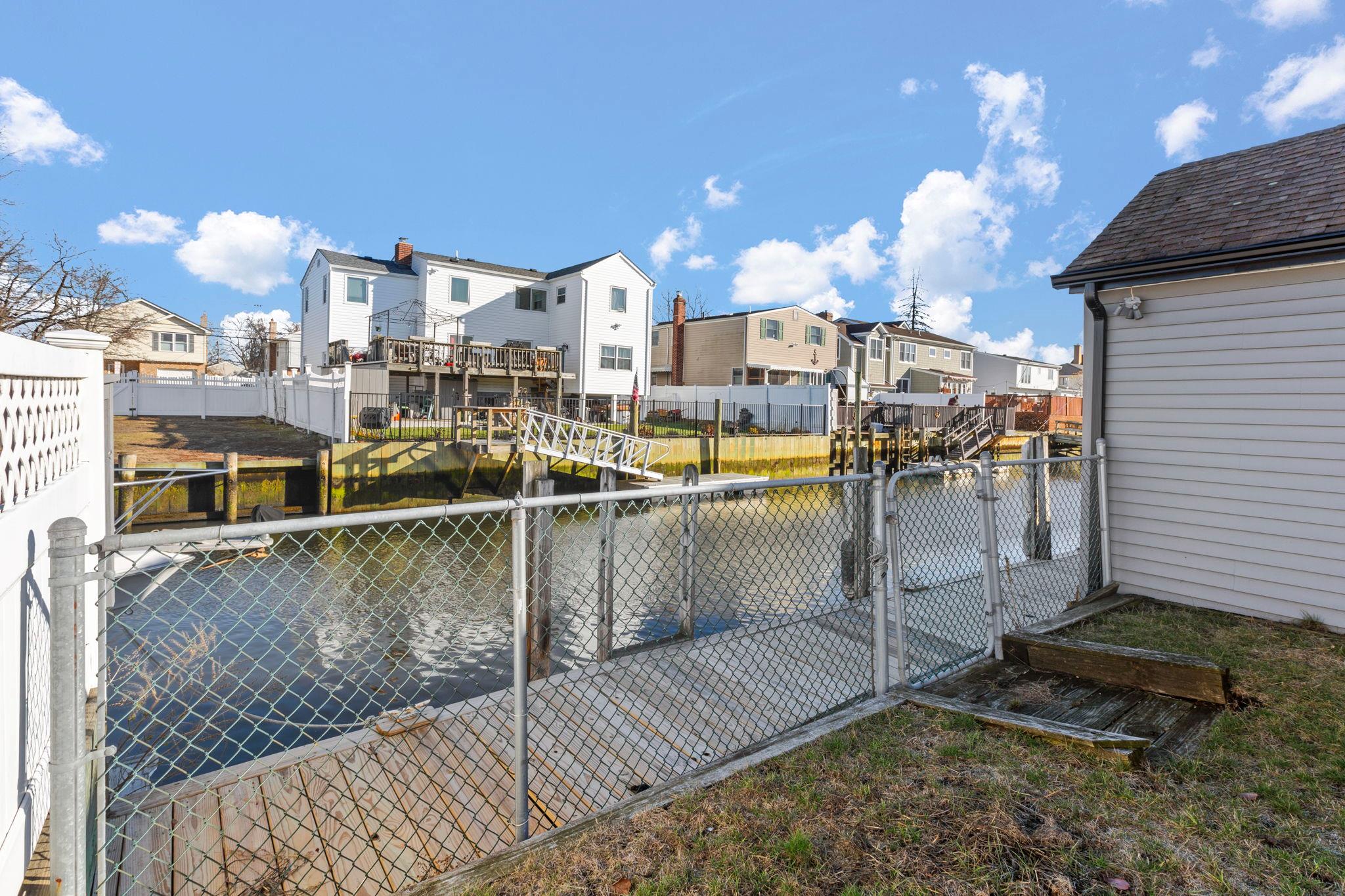 #17 photo, 715 Farmers Avenue, ナッソー郡 Bellmore , NY 11710