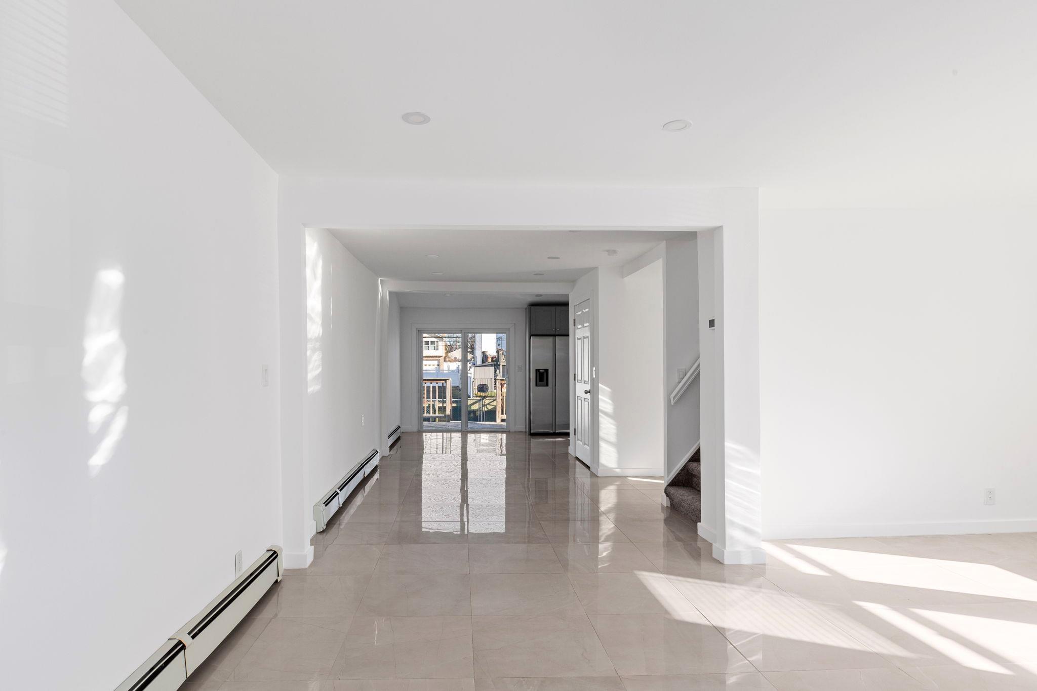 #5 photo, 715 Farmers Avenue, ナッソー郡 Bellmore , NY 11710