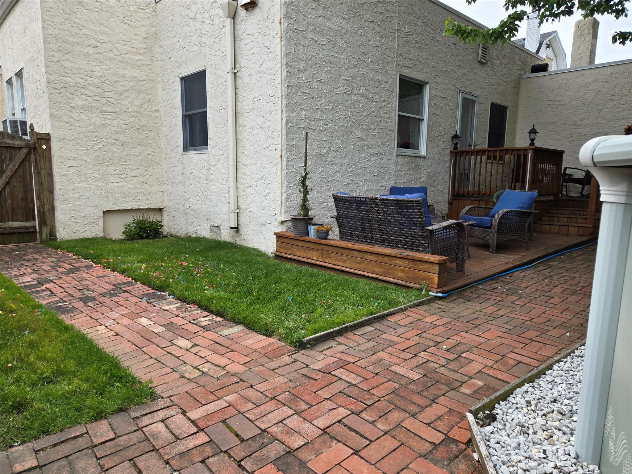 #17 photo, 12 Bay Front Drive, নাসাউ কাউন্টি Baldwin , NY 11510