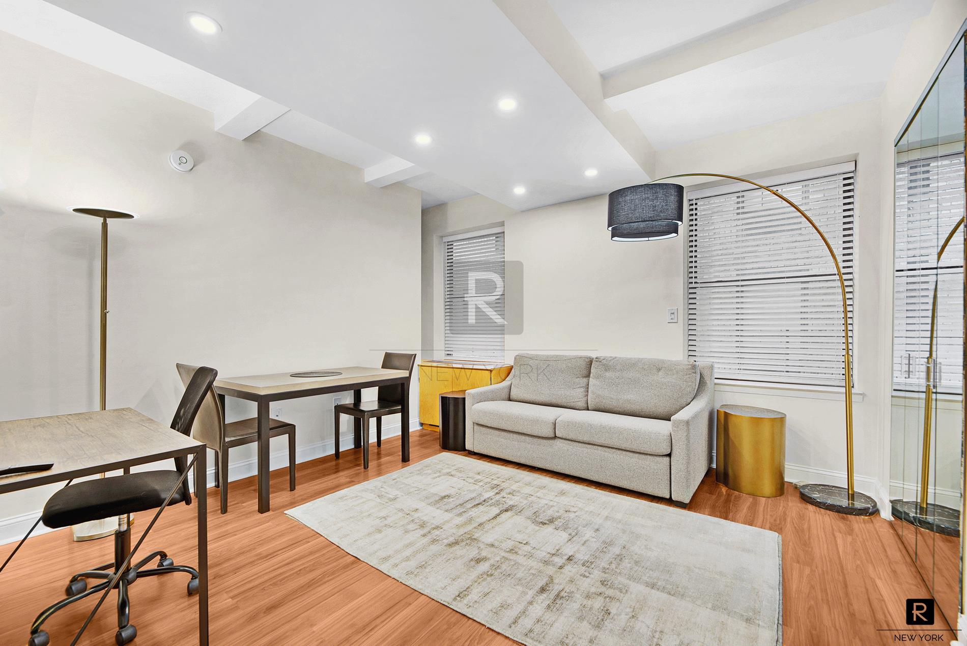 #1 photo, 150 W 51st Street, Midtown West , NY 10019