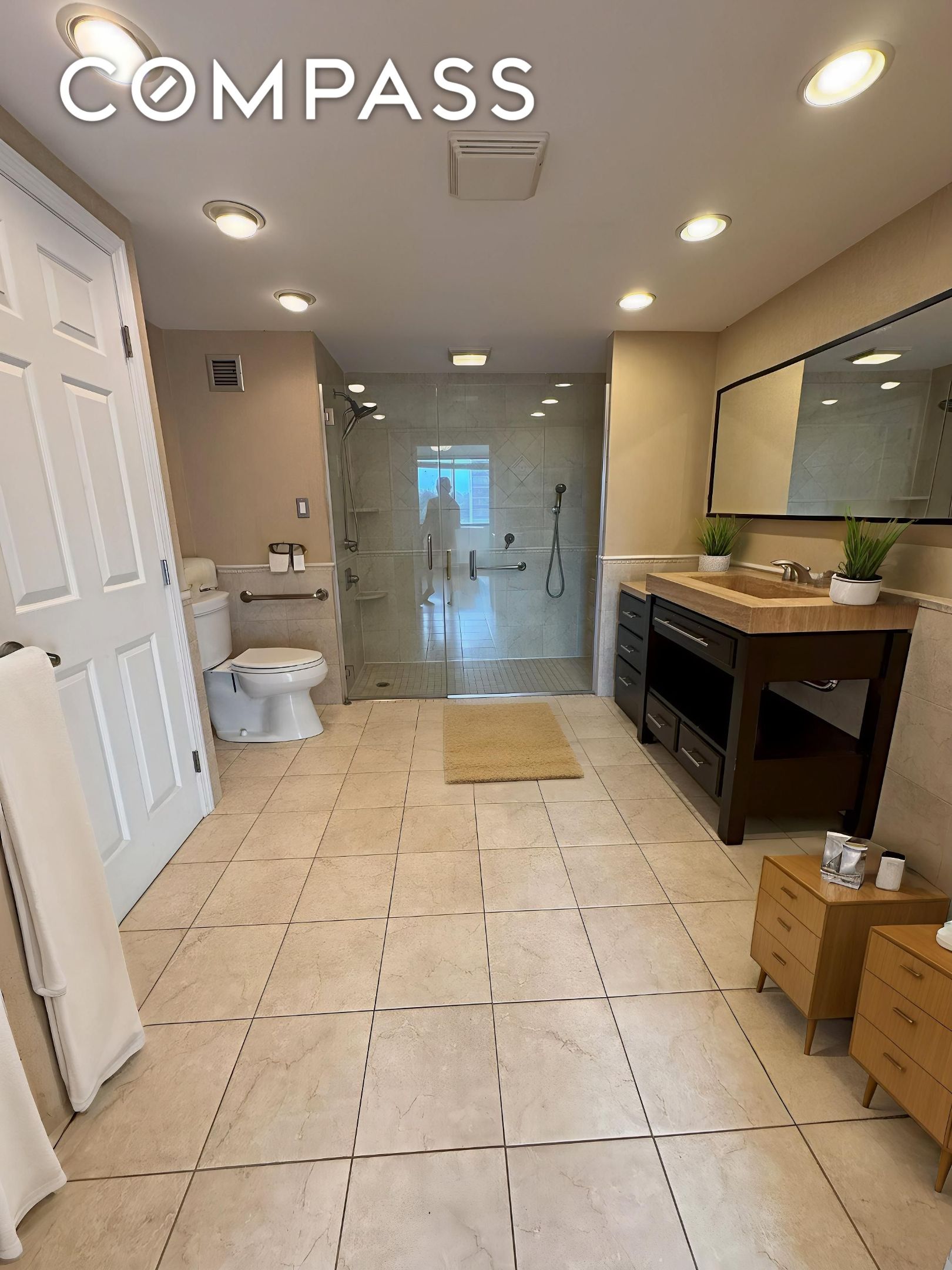 #6 photo, 2 Bay Club Drive, Bay Terrace , NY 11360