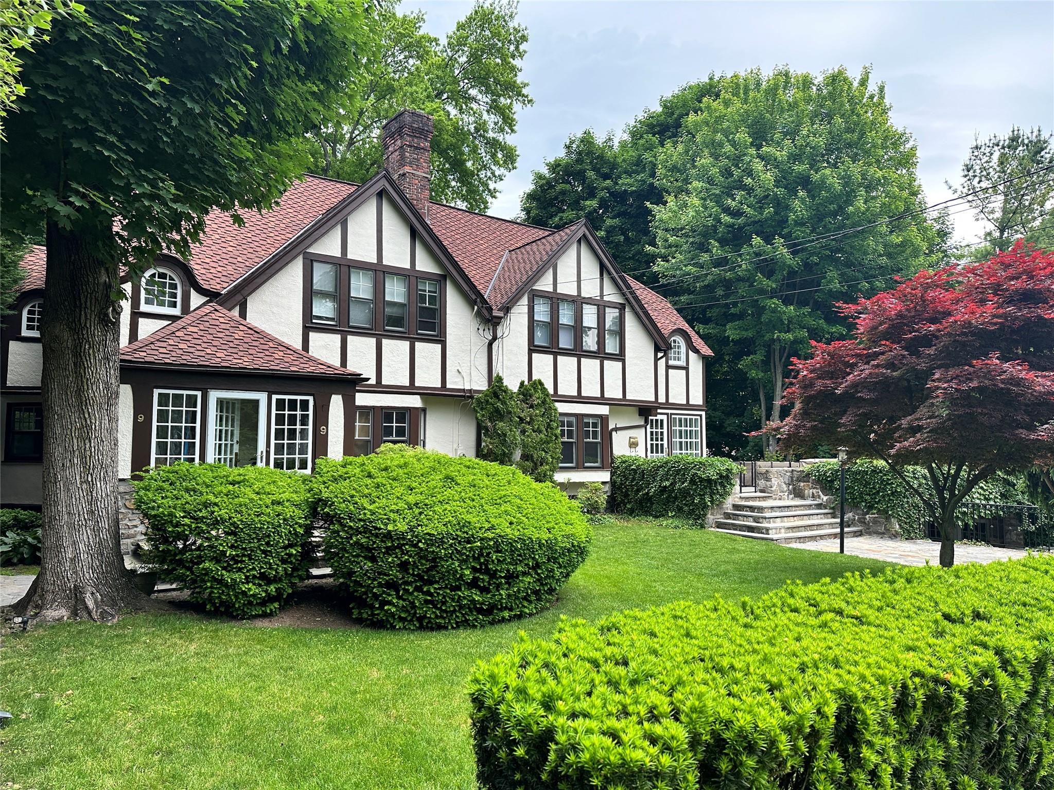 #1 photo, 9 Vine Street, Bronxville , NY 10708