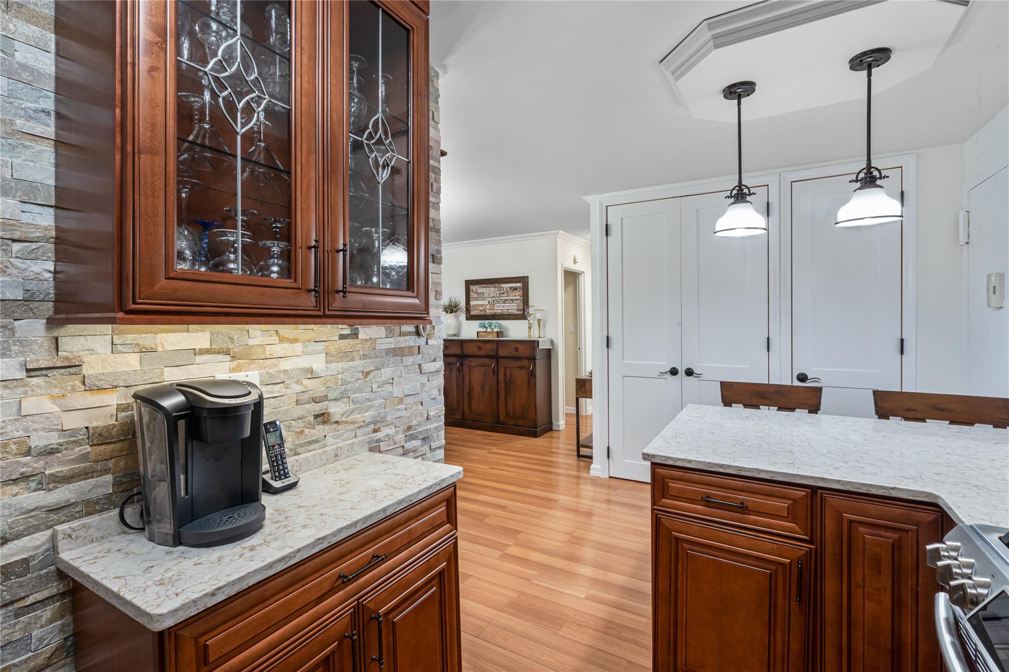 #4 photo, 17-85 215th Street, クイーンズ区 Bayside , NY 11360