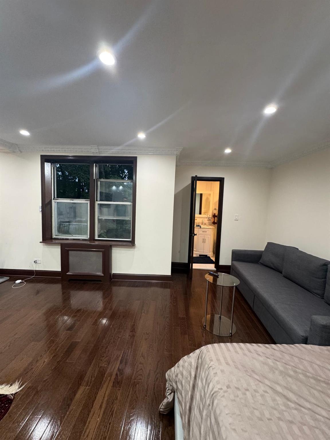 #8 photo, 74-45 Yellowstone Boulevard, クイーンズ区 Forest Hills , NY 11375