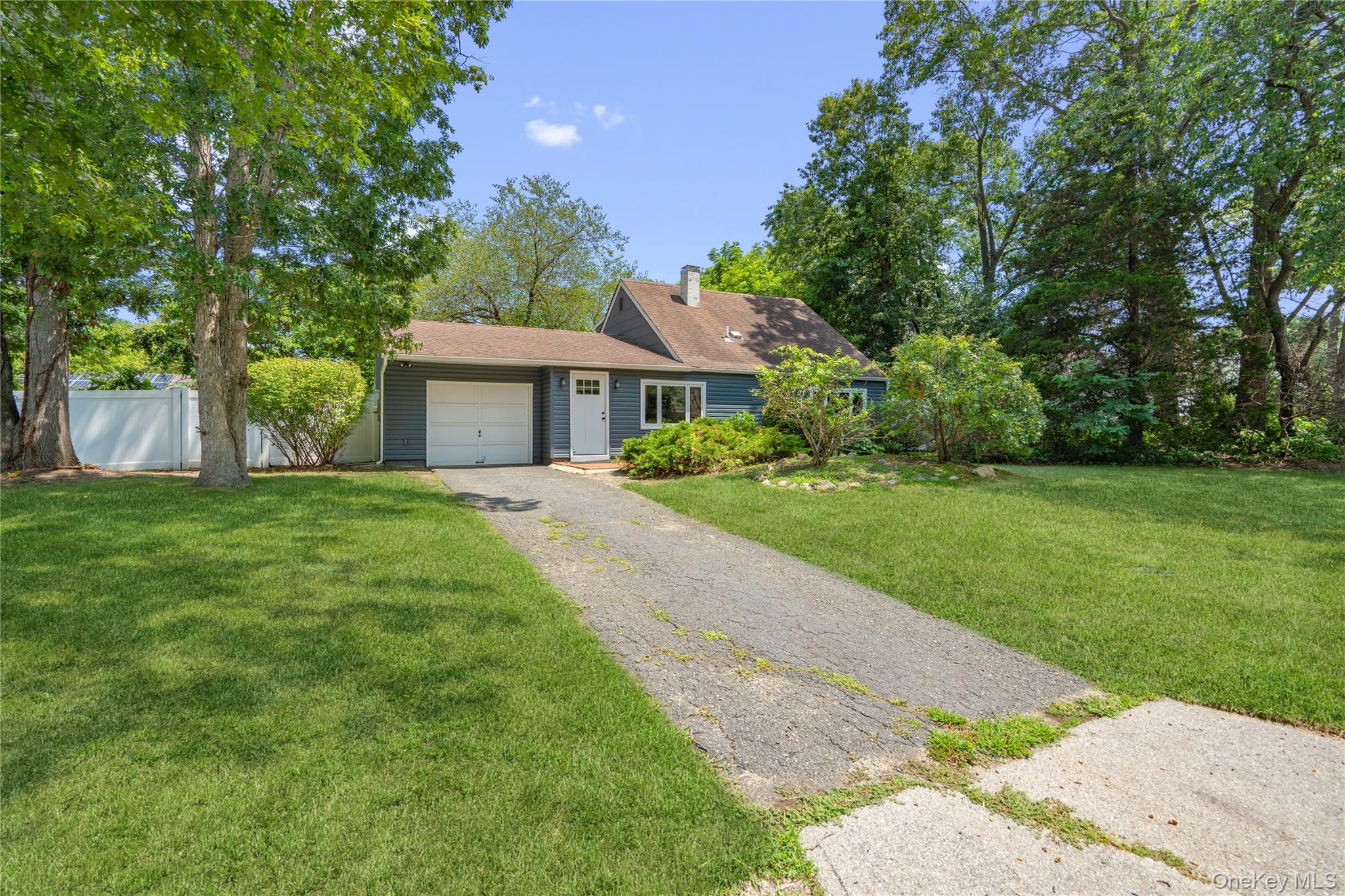 #1 photo, 11 Longleaf Lane, 東長島 Medford , NY 11763