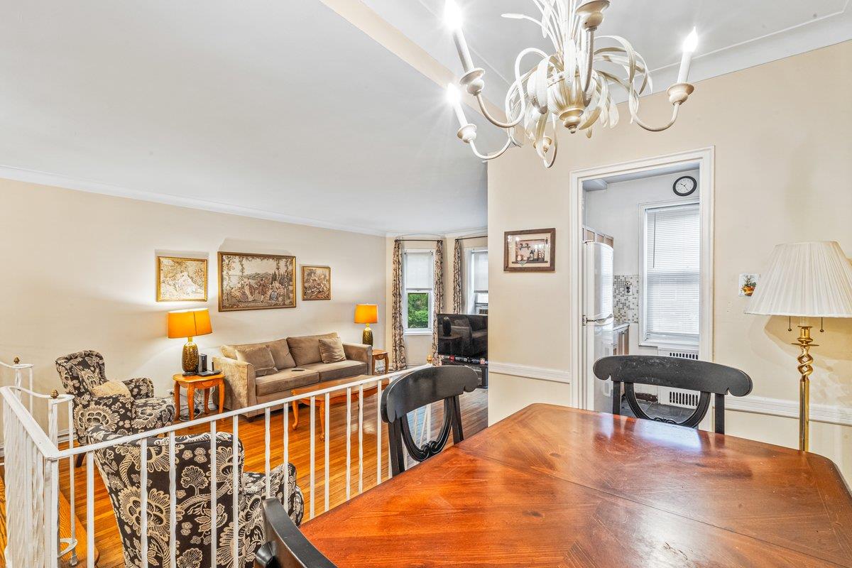 #12 photo, 76-36 113th Street, 皇后區 森林小丘 Forest Hills , NY 11375