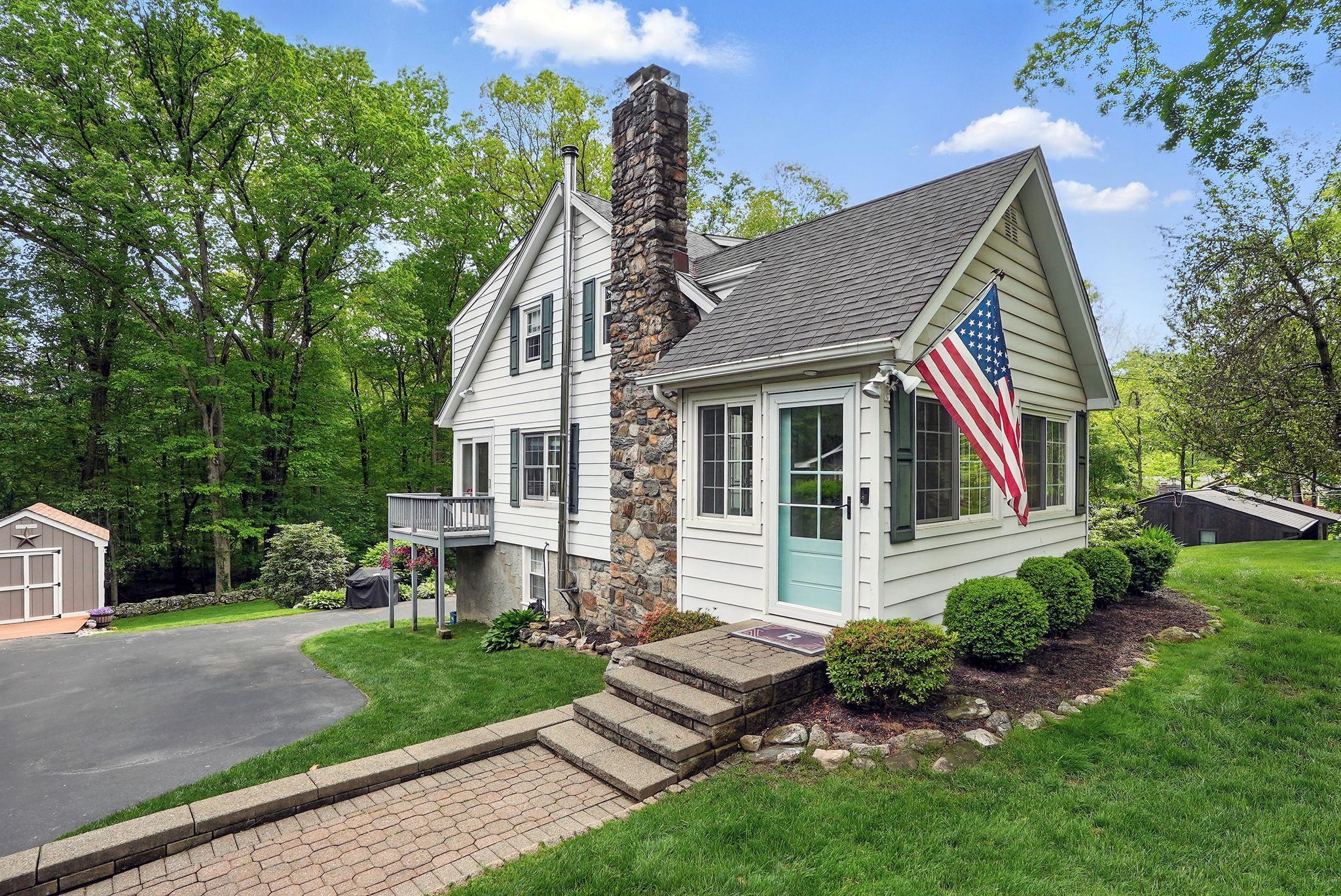 #1 photo, 6 Lakeside Drive, Yorktown Heights , NY 10598