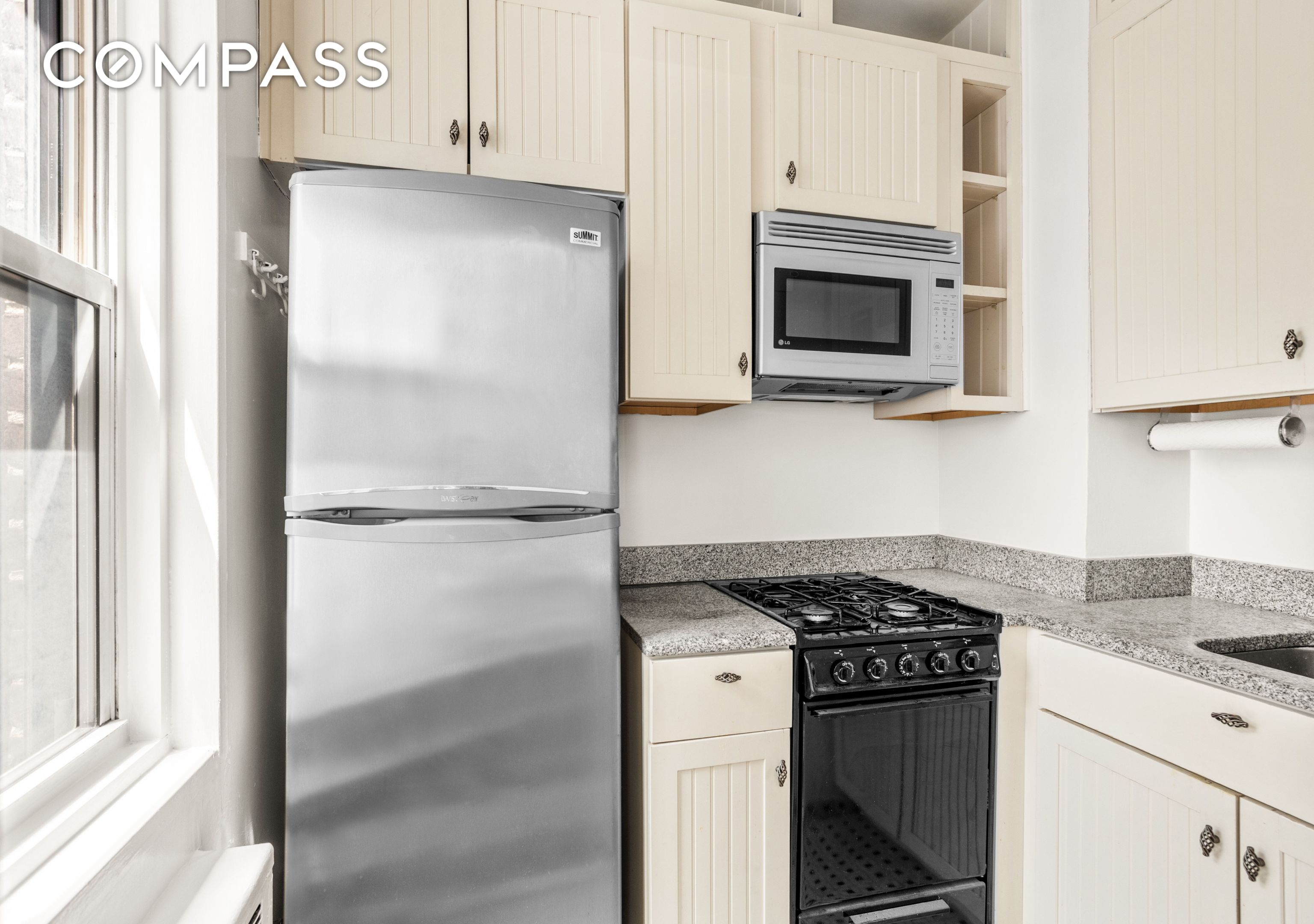 #6 photo, 310 E 49th Street, マンハッタン Midtown East , NY 10017