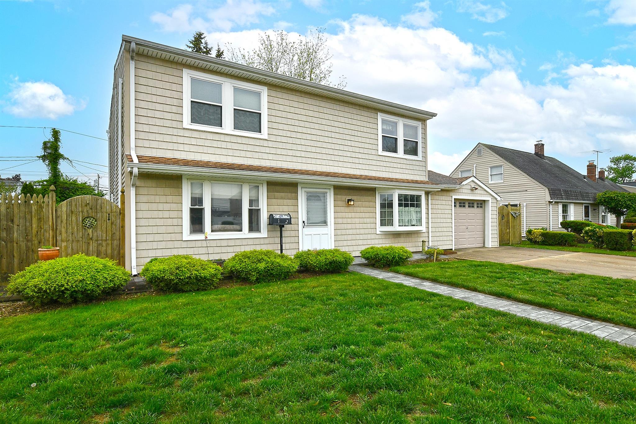 #1 photo, 152 Haven Lane, Levittown , NY 11756