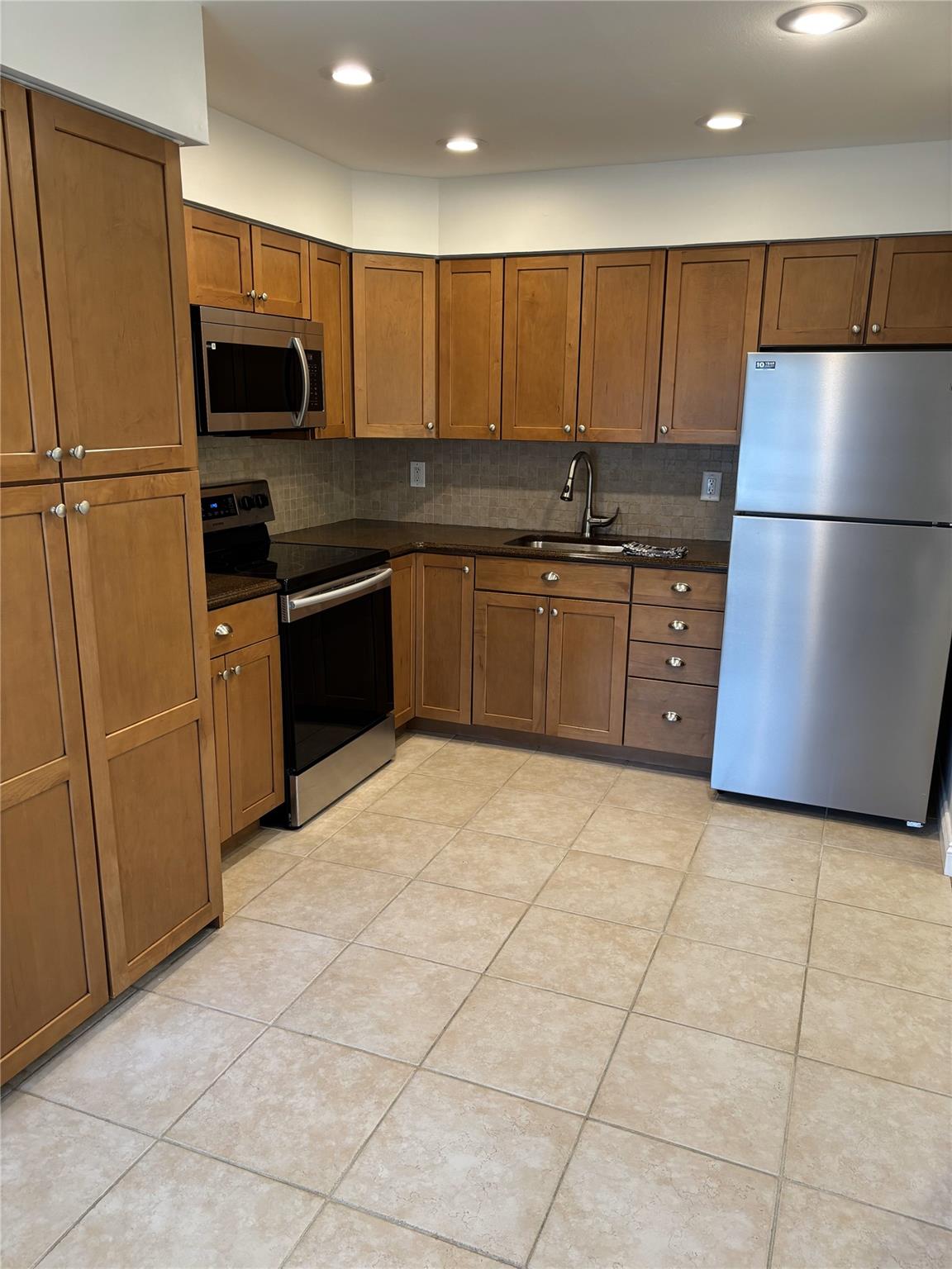 #2 photo, 210 Farber Drive, West Babylon , NY 11704