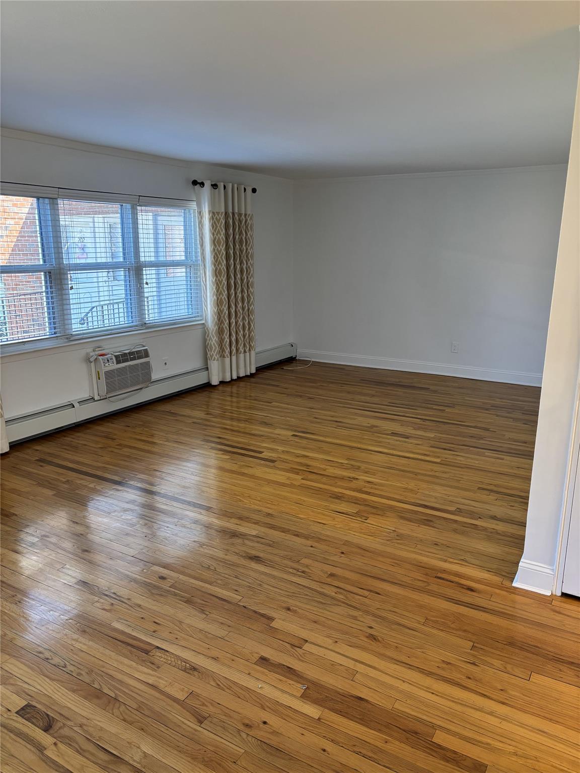 #9 photo, 210 Farber Drive, West Babylon , NY 11704