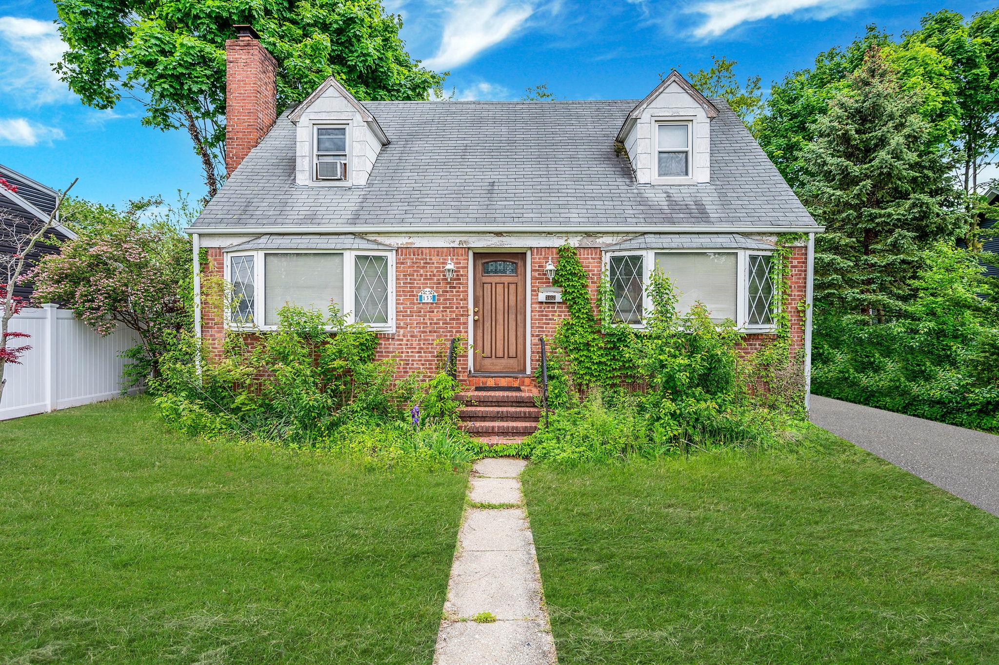 #1 photo, 133 County Line Road, Amityville , NY 11701