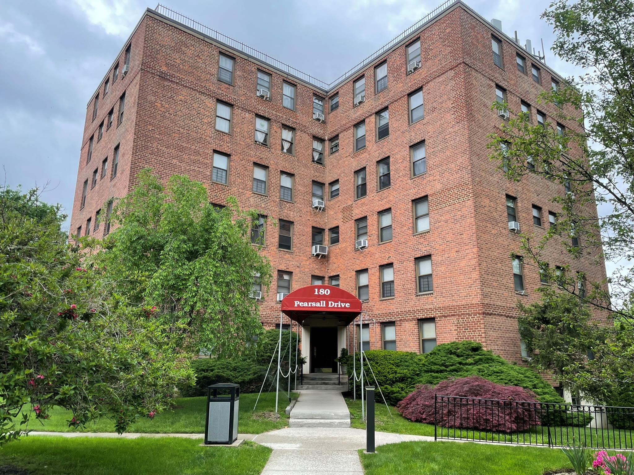 #1 photo, 180 Pearsall Drive, 紐約州 Mount Vernon , NY 10552