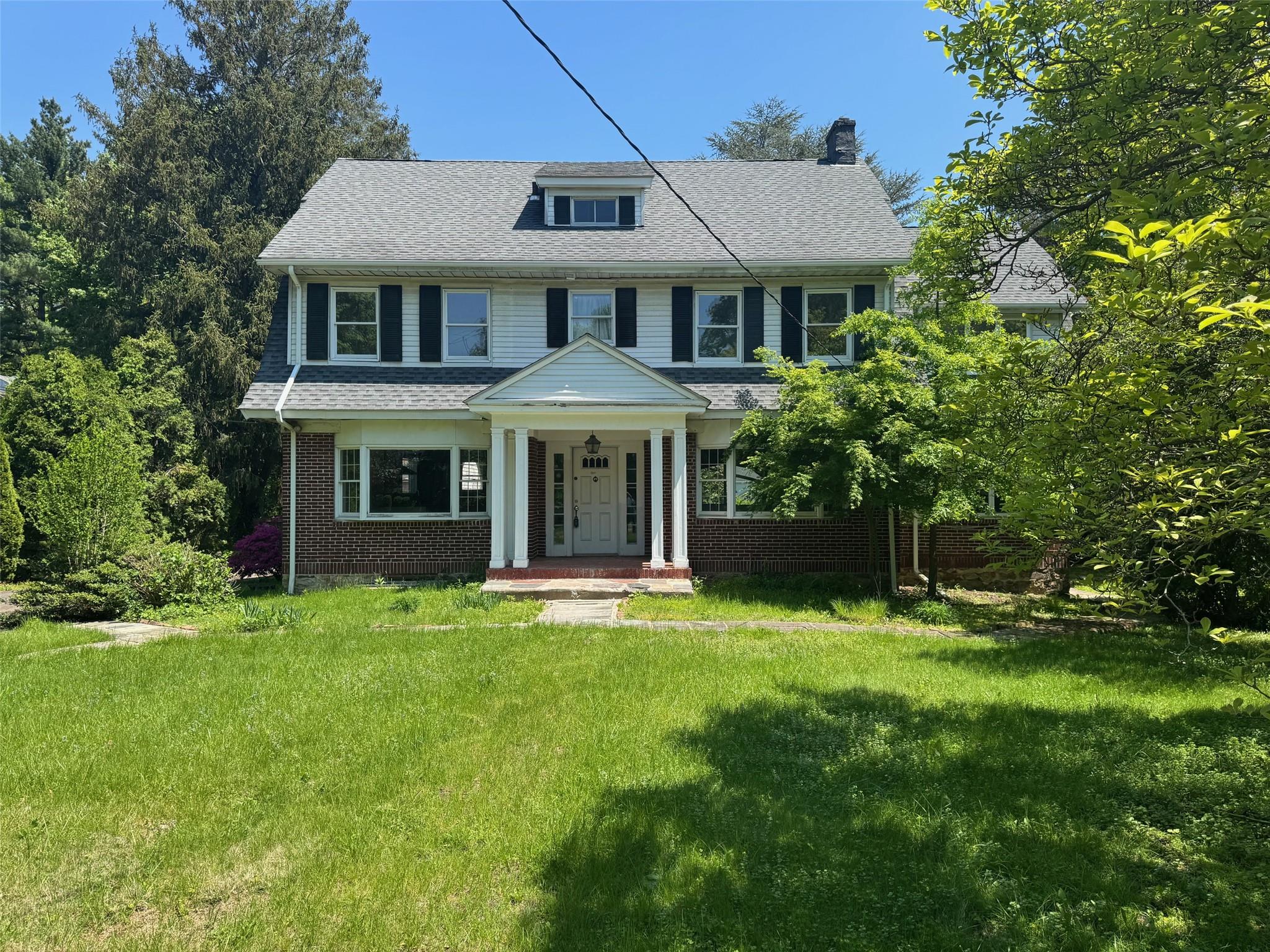 #1 photo, 4 Meadow Road, Scarsdale , NY 10583